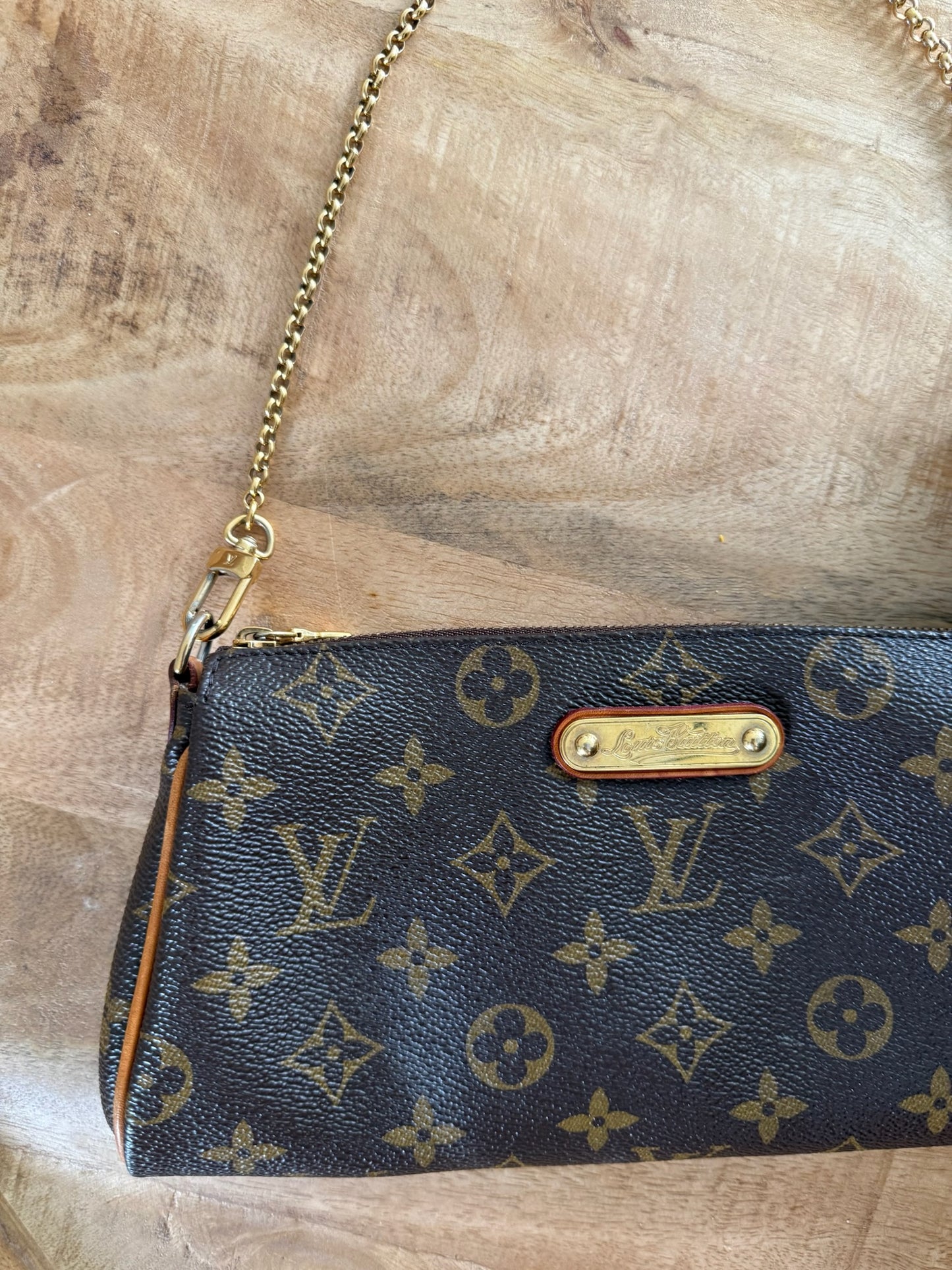 Louis Vuitton Eva clutch bag