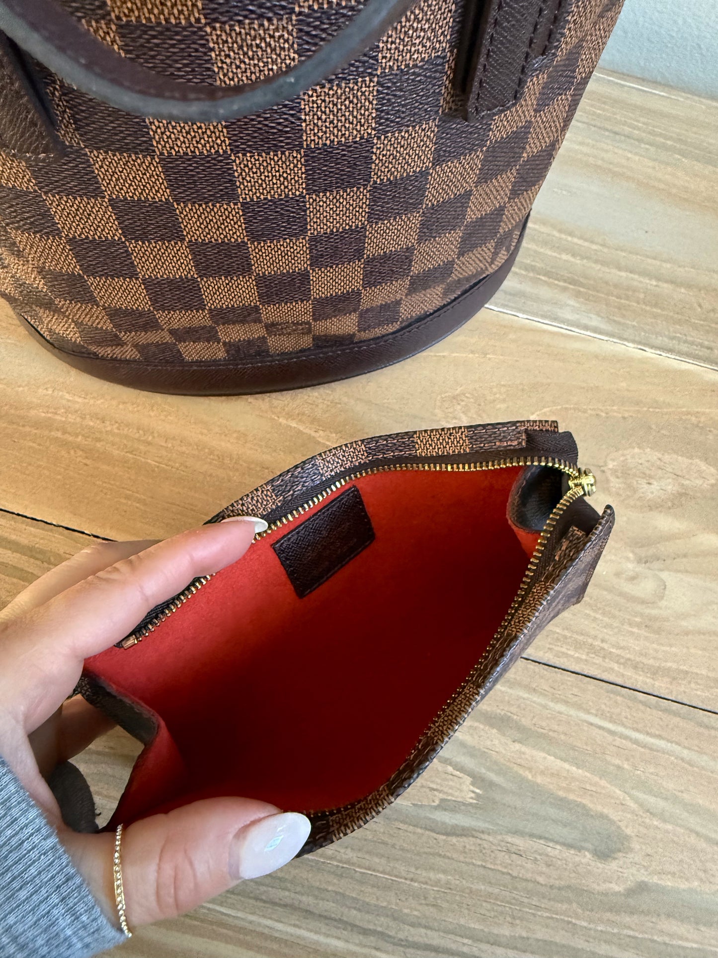 Louis Vuitton Bucket Bag Ebene