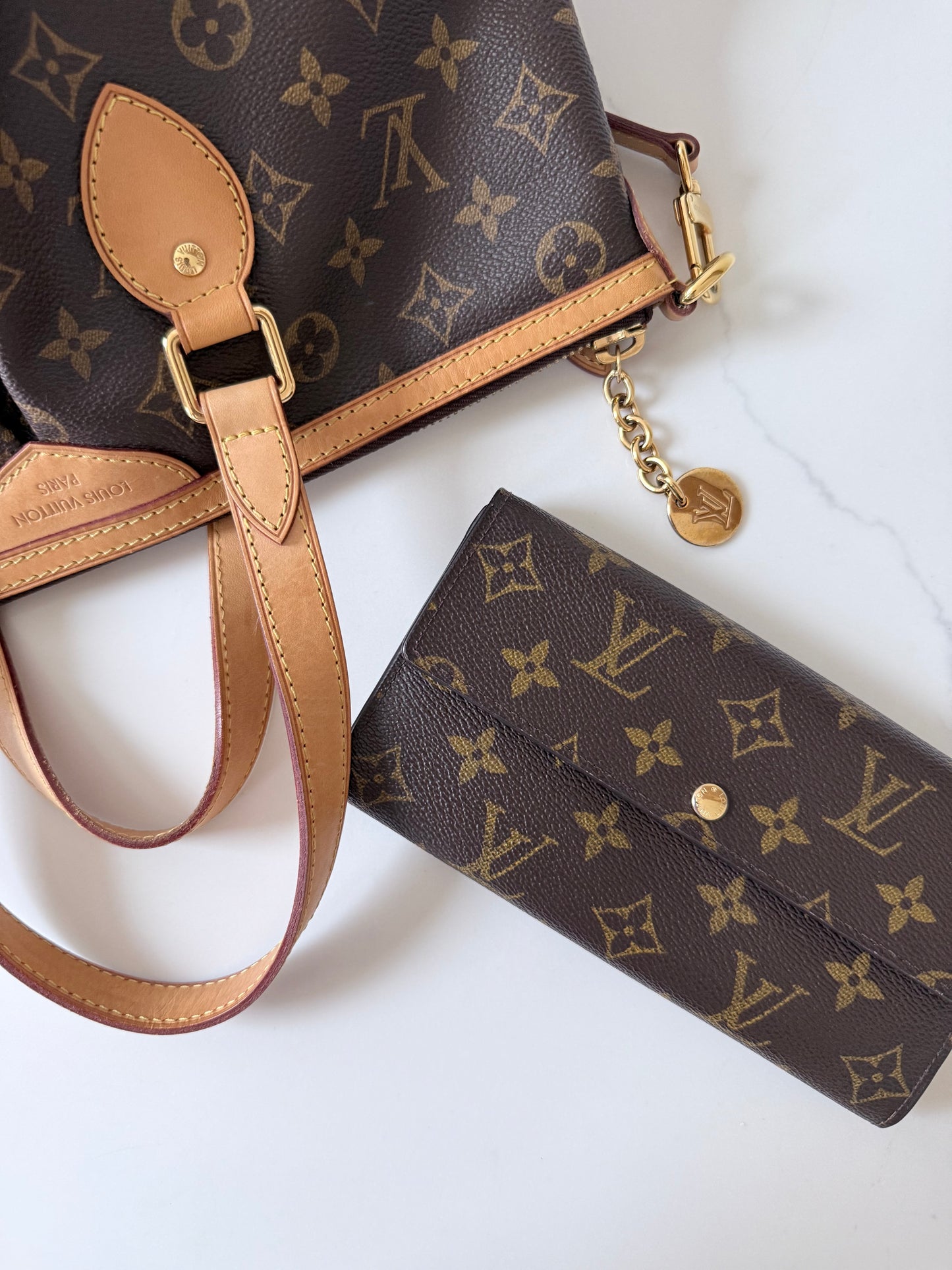 Louis Vuitton Sarah Wallet