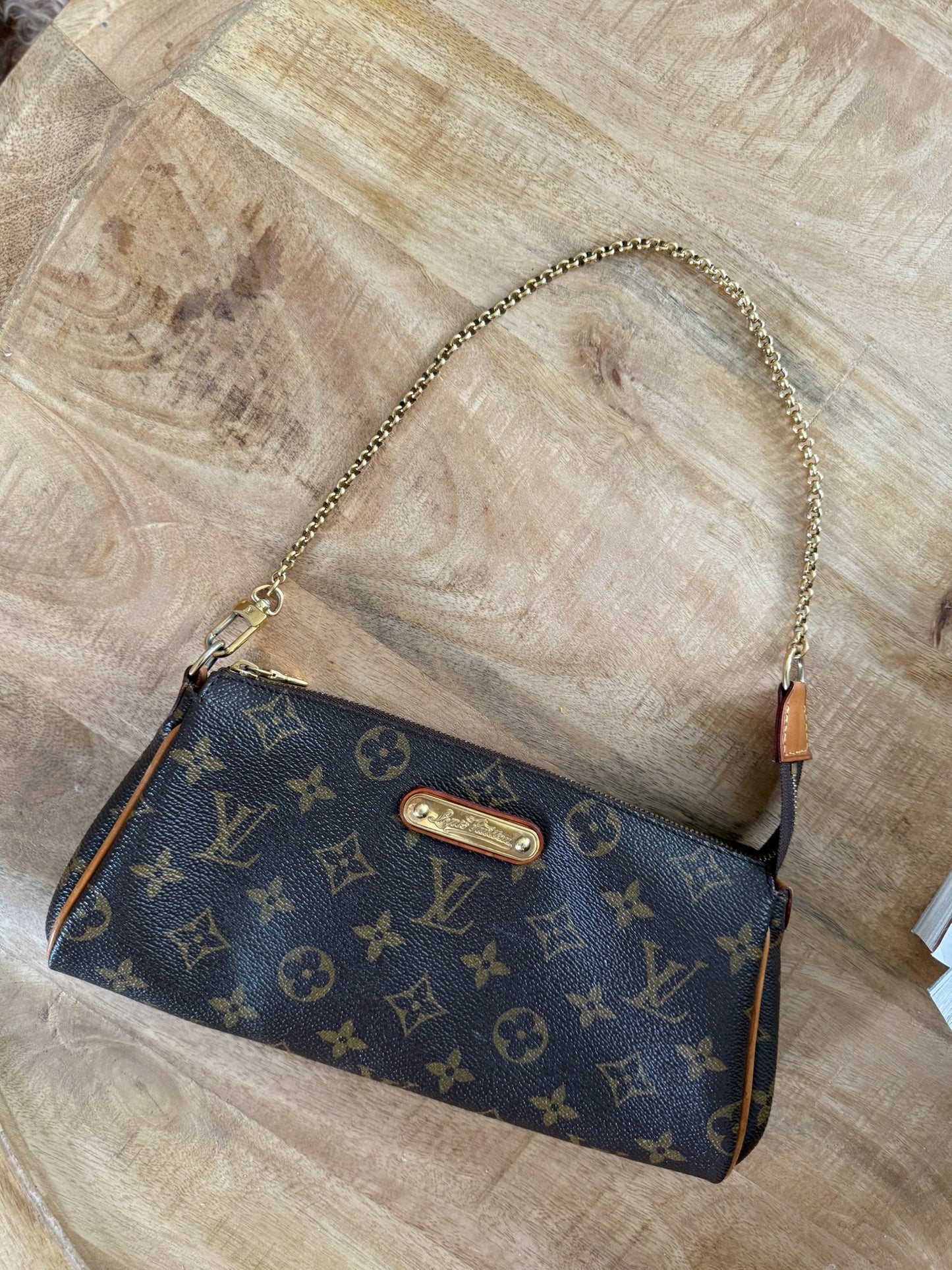 Louis Vuitton Eva clutch bag