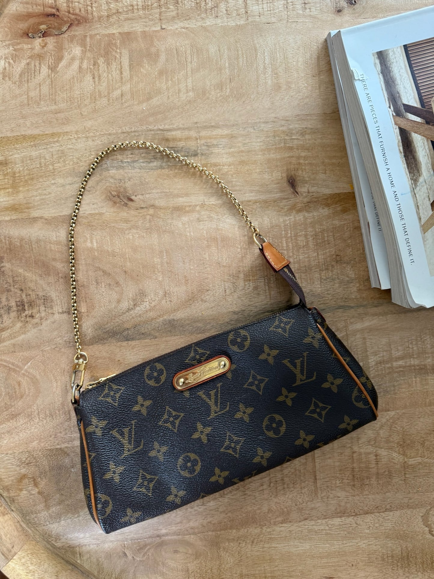 Louis Vuitton Eva clutch bag