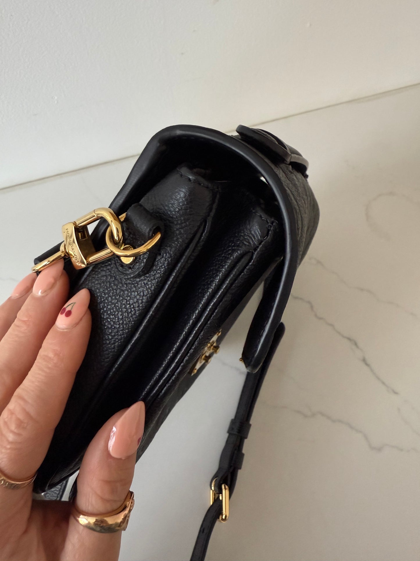 Louis Vuitton Pochette Metis Empreinte