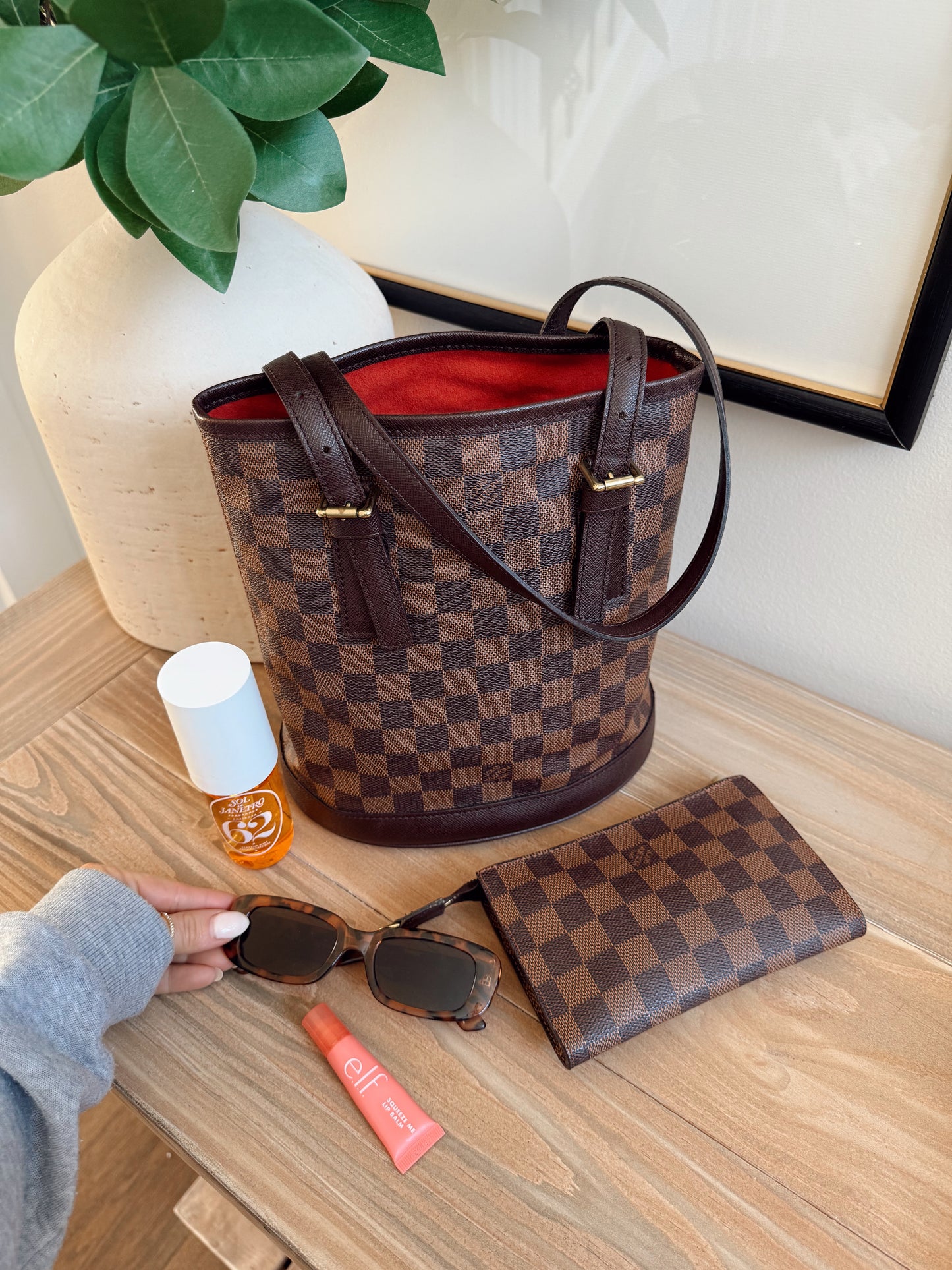 Louis Vuitton Bucket Bag Ebene