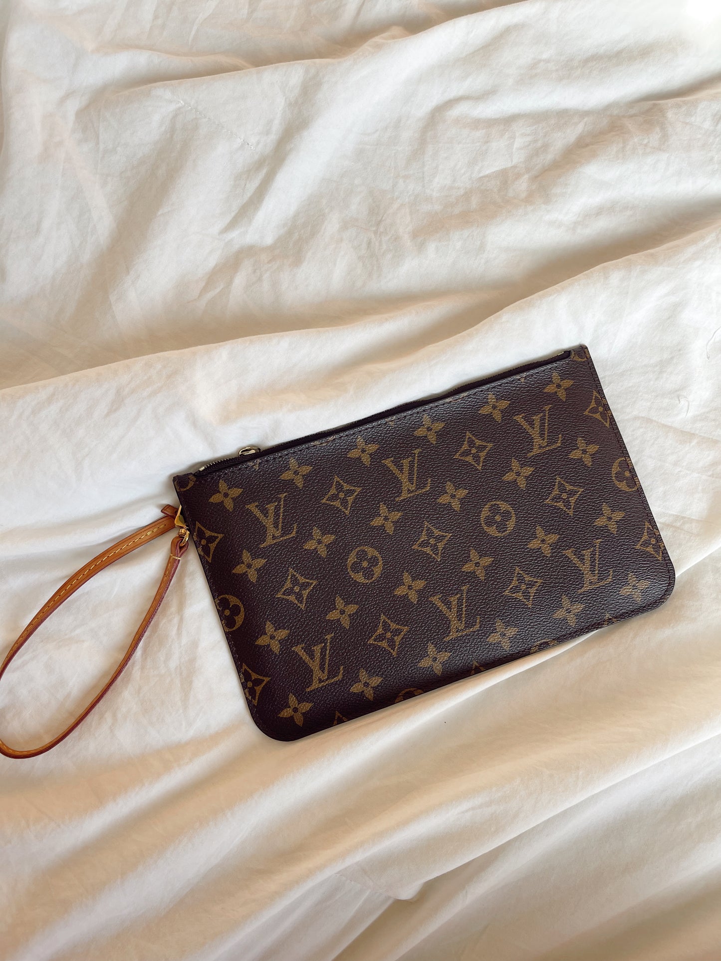 Louis Vuitton Neverfull Wristlet