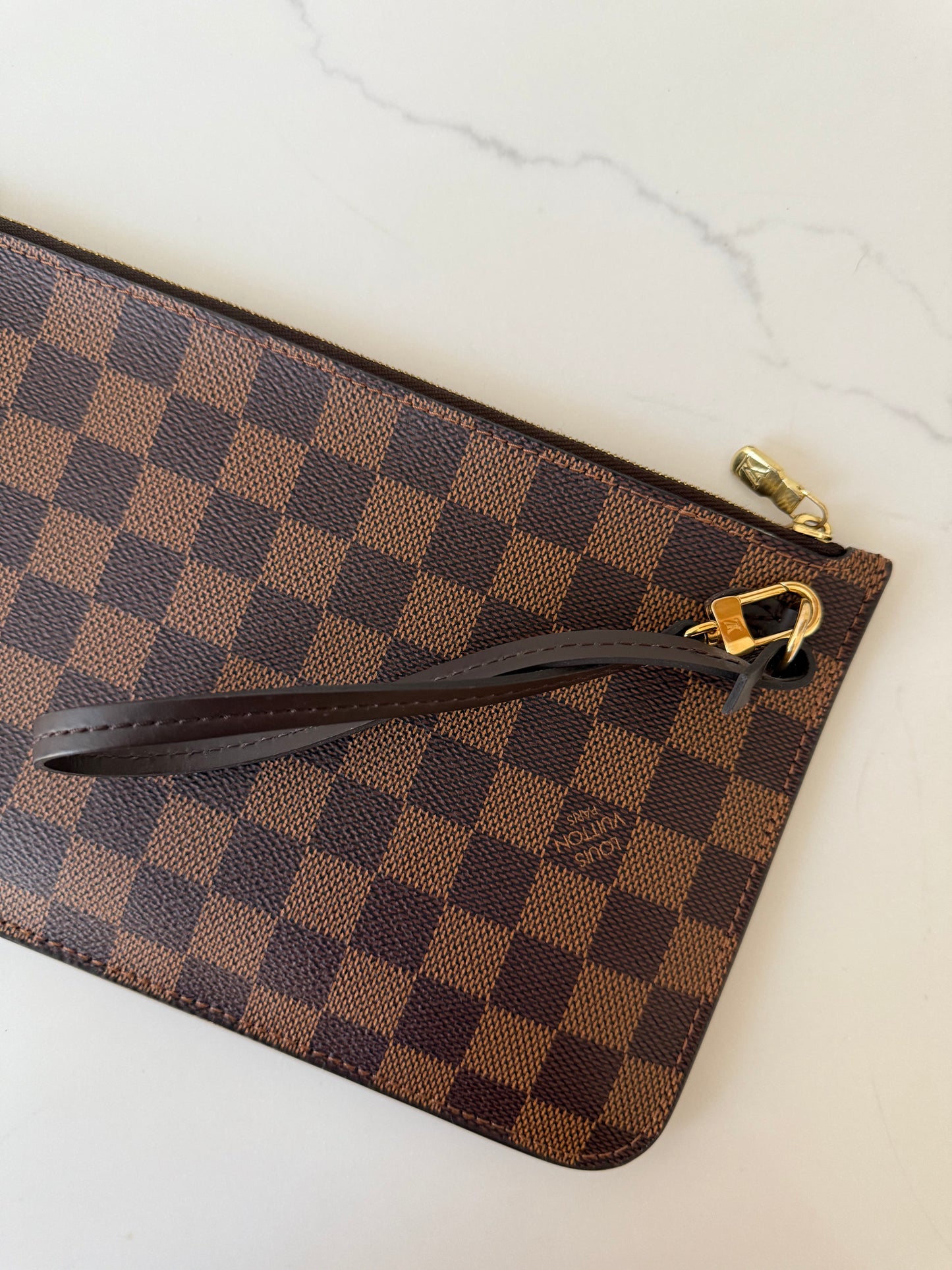 Louis Vuitton Neverfull Damier Ebene Wristlet
