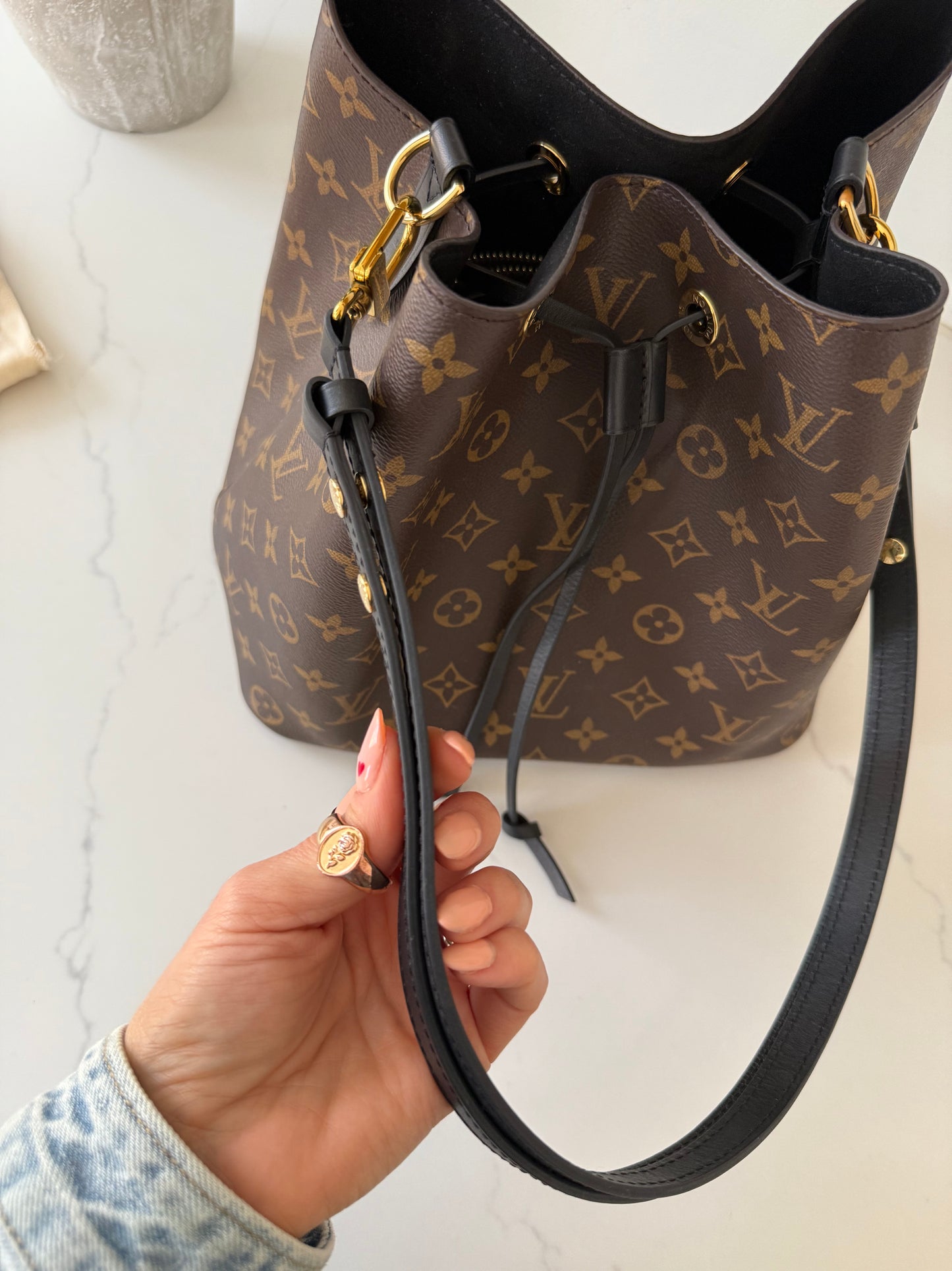 Louis Vuitton NeoNoe Monogram MM Black