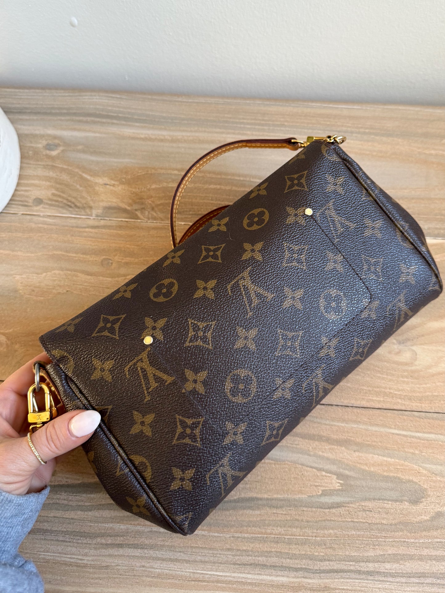 Louis Vuitton Favorite MM