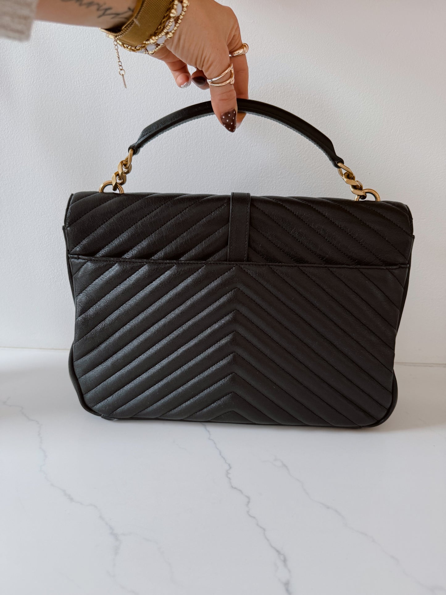 YSL Classic Monogram College Bag
Matelasse Chevron Leather
Large