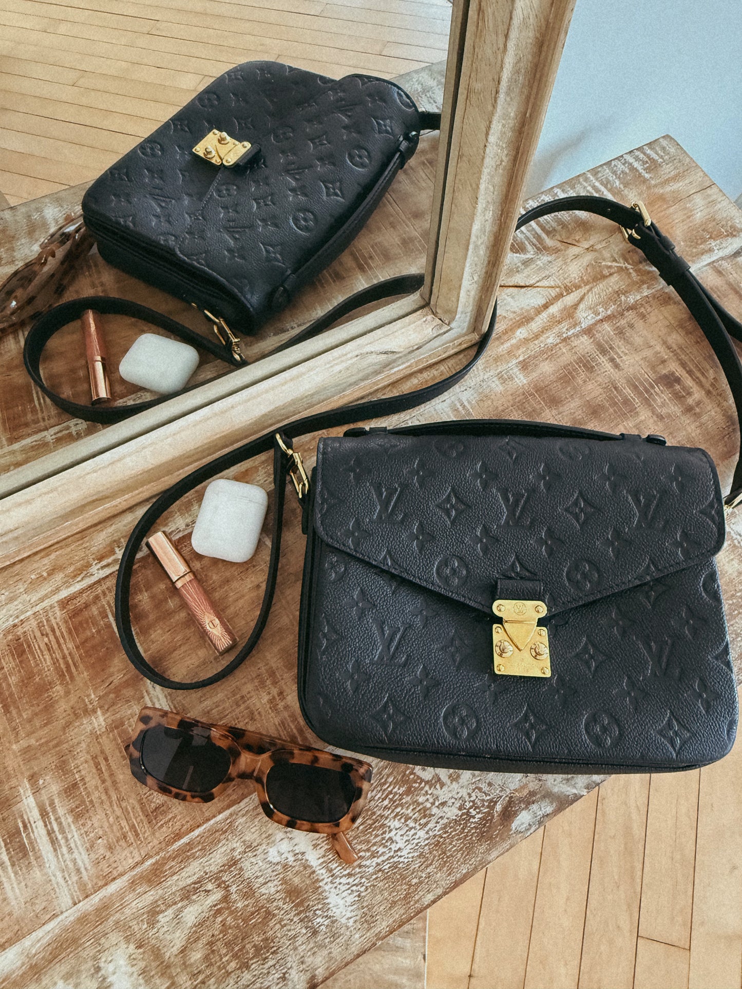 Louis Vuitton Pochette Metis Empreinte