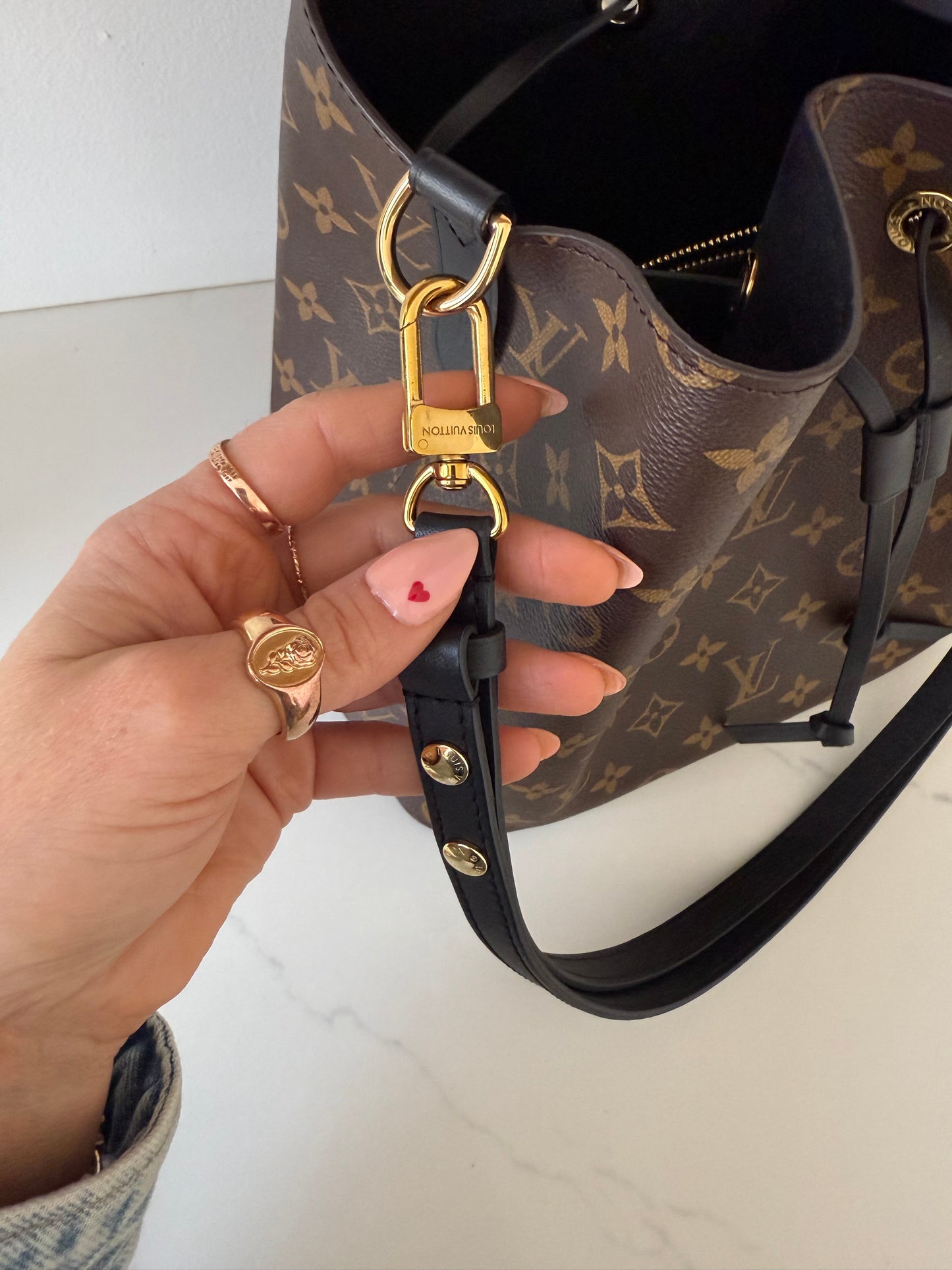 Louis Vuitton NeoNoe Monogram MM Black