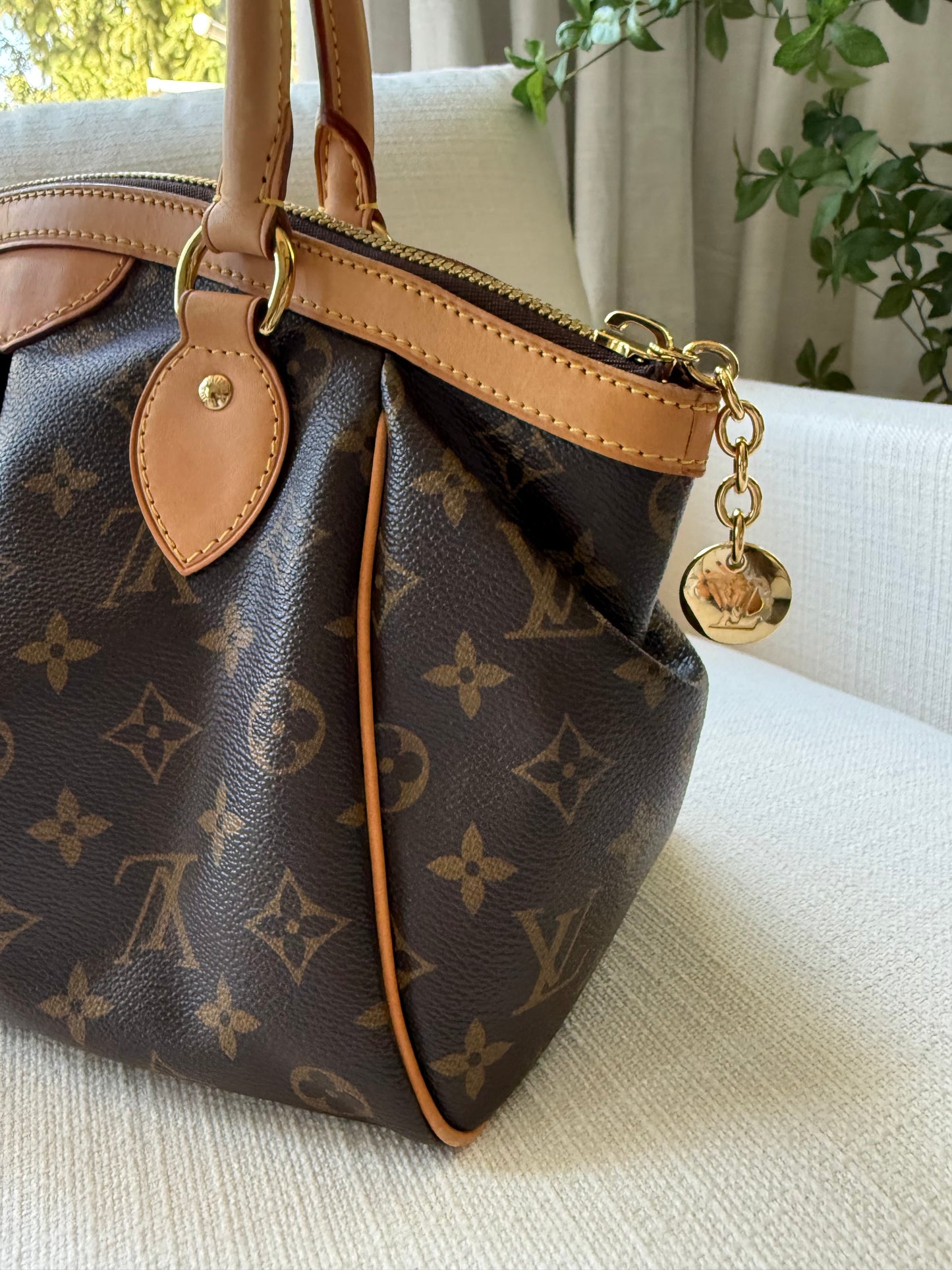Tivoli Handbag Monogram
Canvas PM