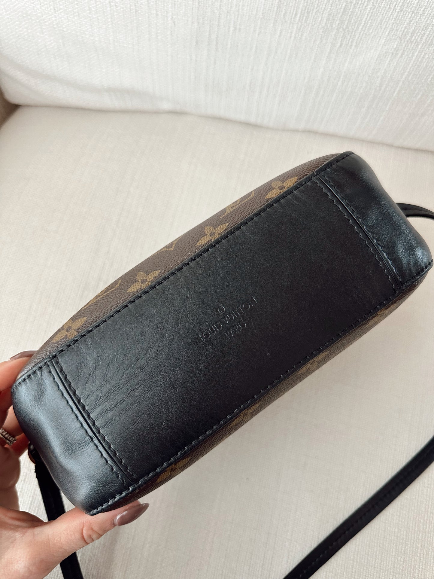 Louis Vuitton Saintonge Handbag
