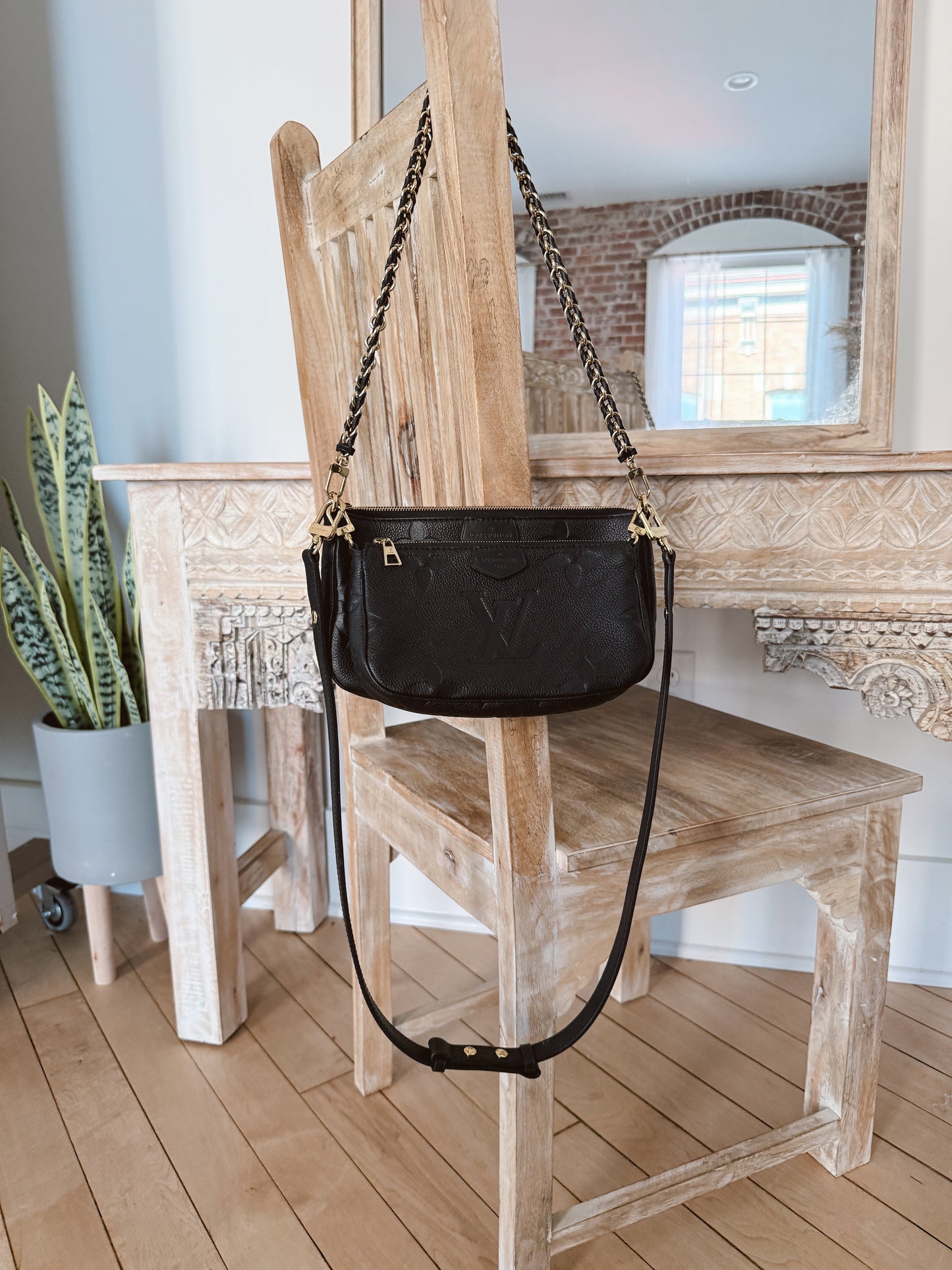 Louis Vuitton Multi Pochette Accessoires Monogram Empreinte