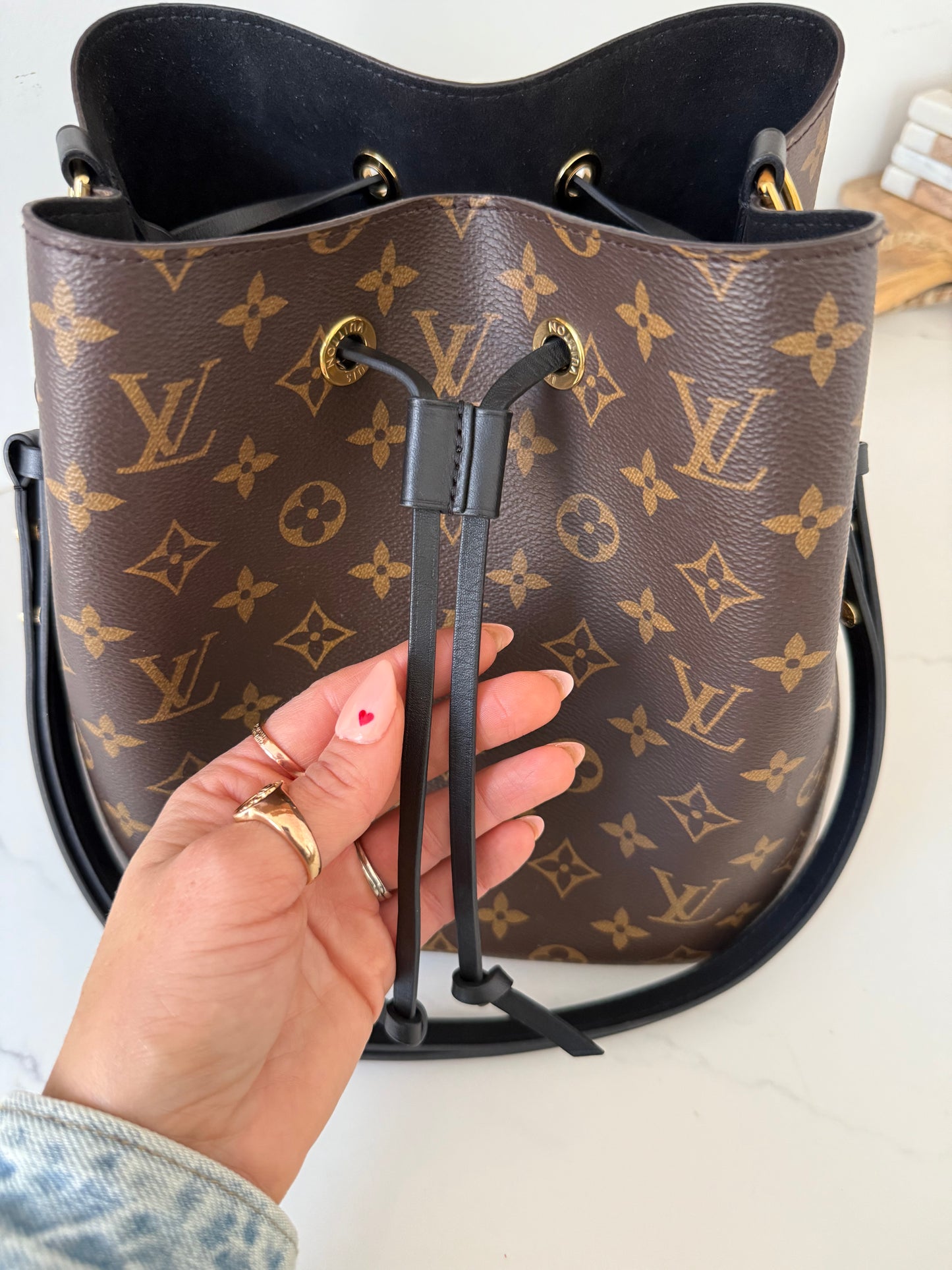 Louis Vuitton NeoNoe Monogram MM Black