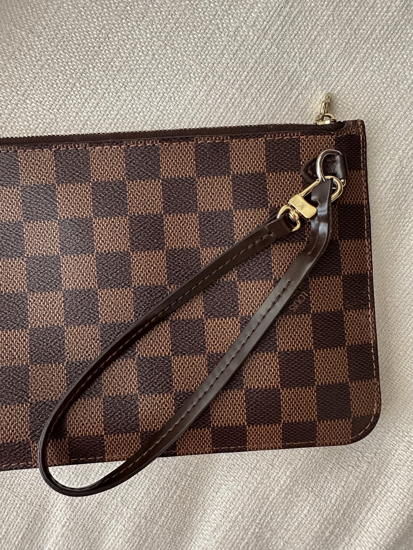Louis Vuitton Neverfull Wristlet Damier Ebene