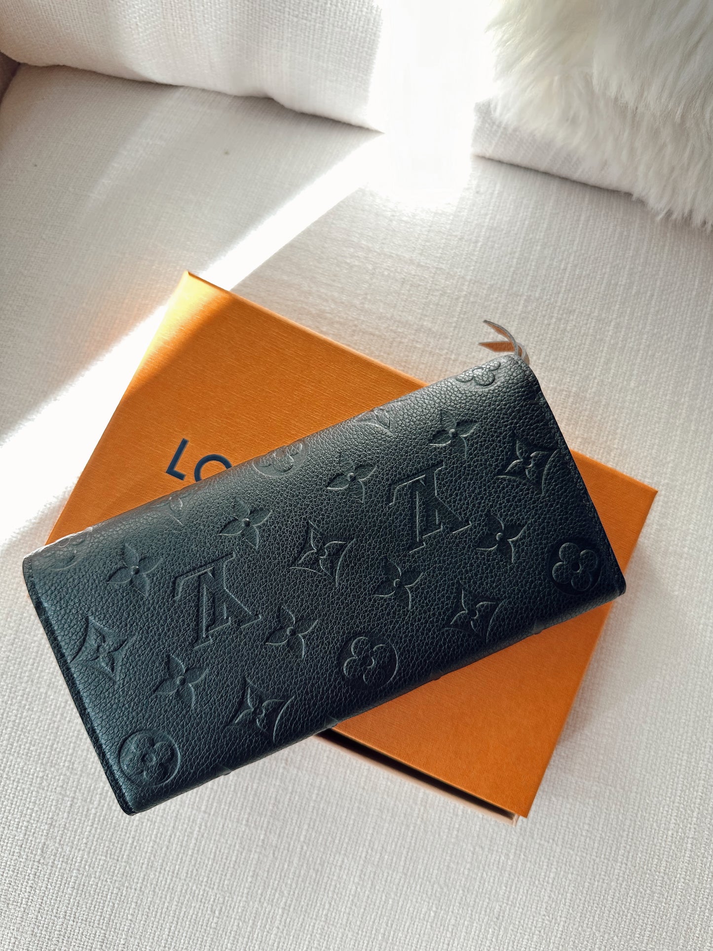 Louis Vuitton Emilie Wallet Black