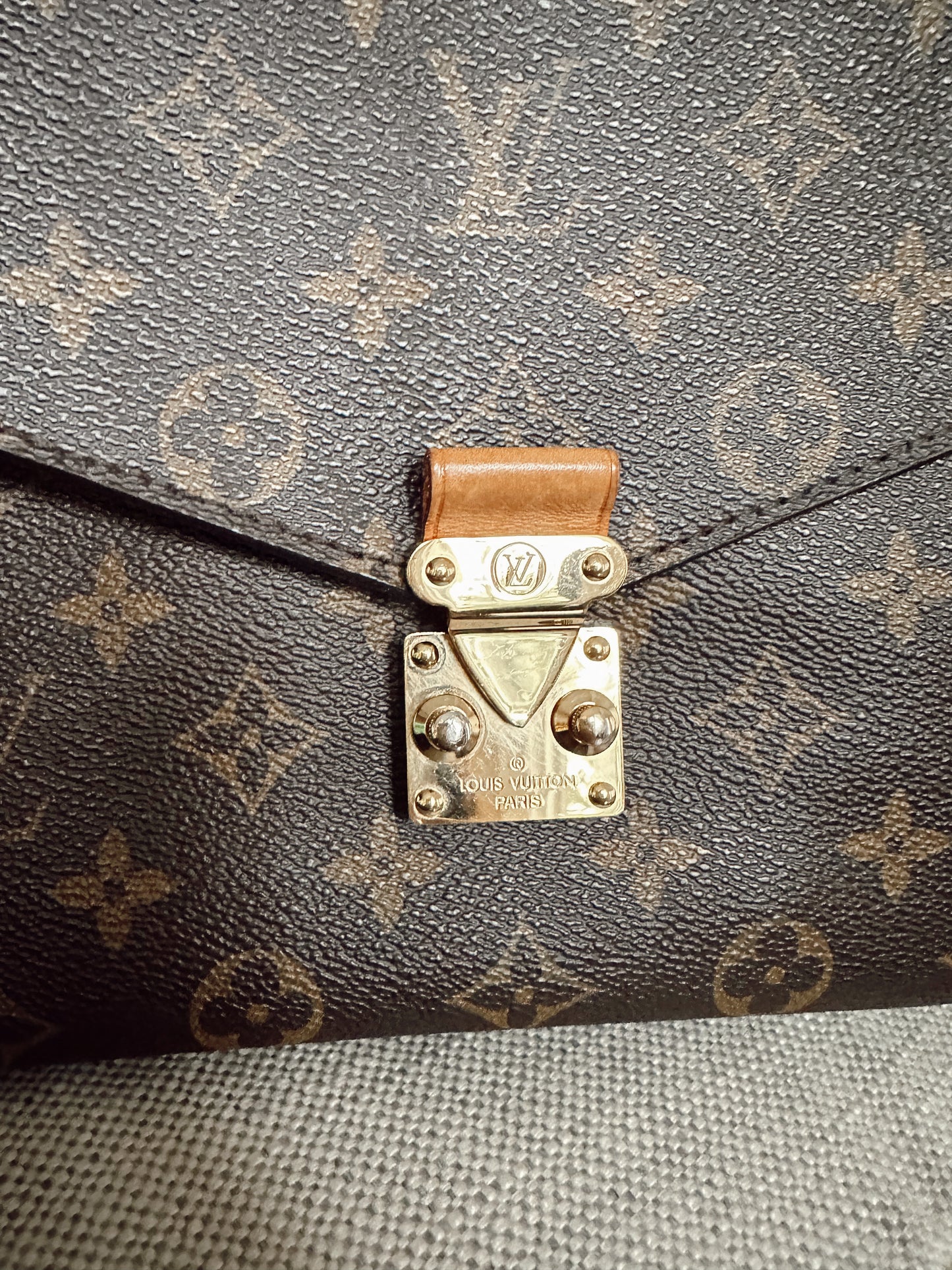 Louis Vuitton pochette Metis