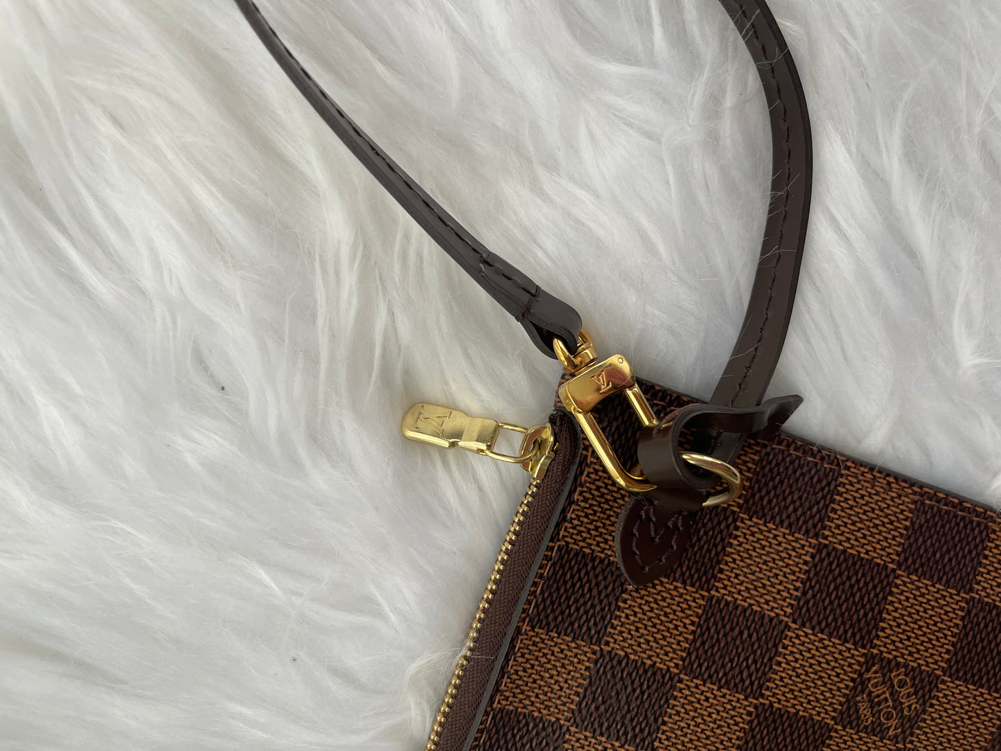 Louis Vuitton Neverfull Wristlet Damier Ebene