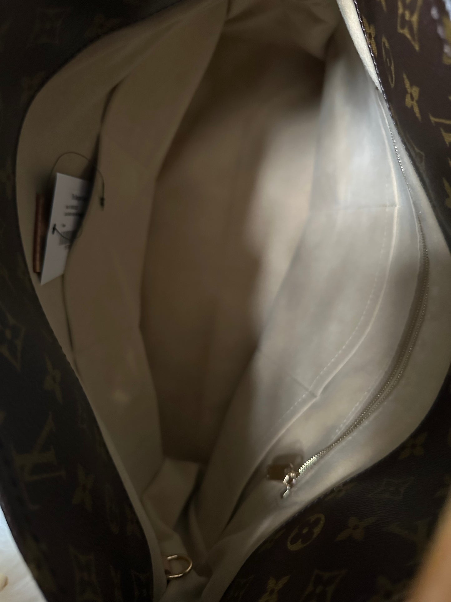 Louis Vuitton Artsy MM Monogram