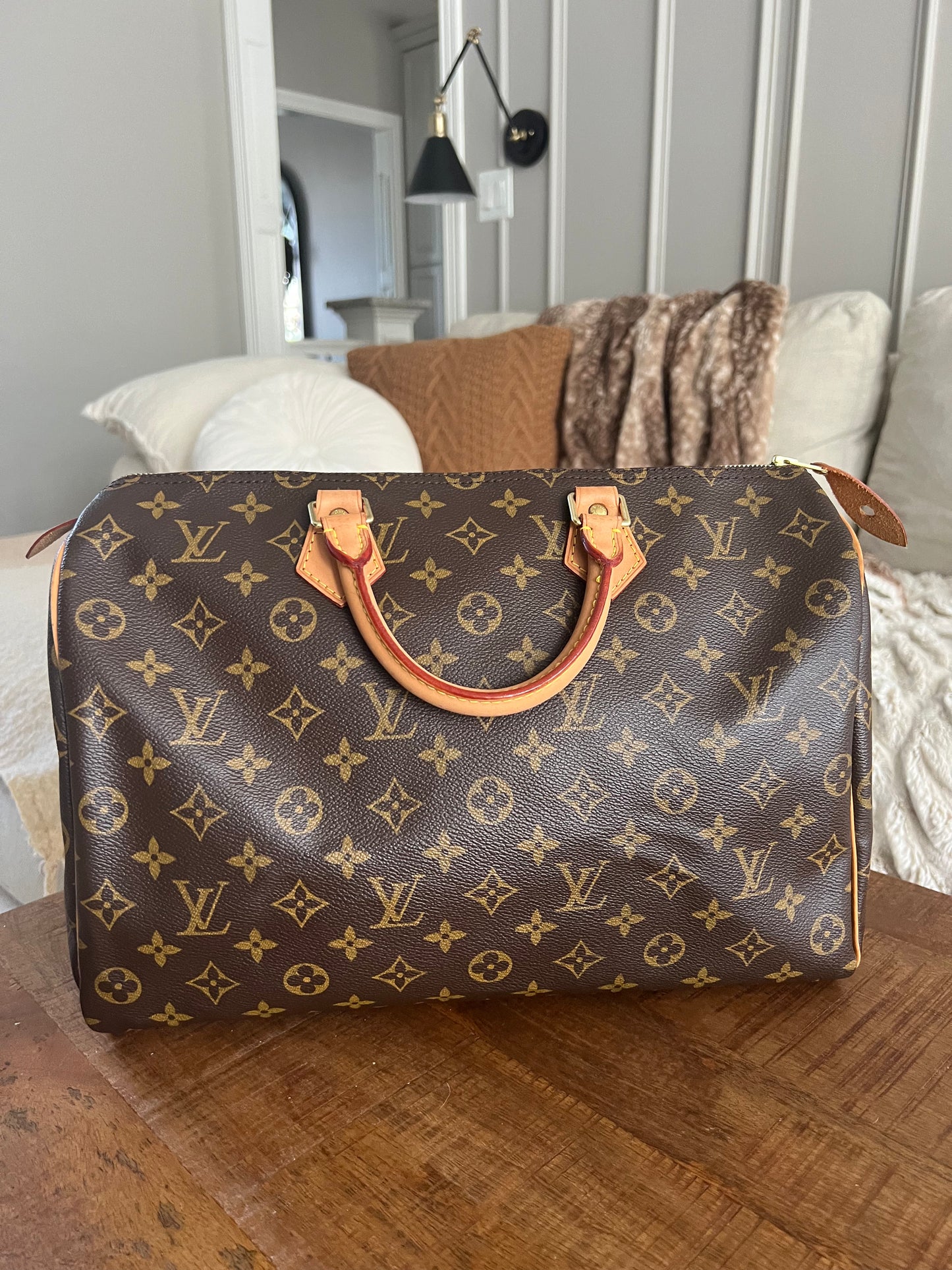 Louis Vuitton Speedy 35