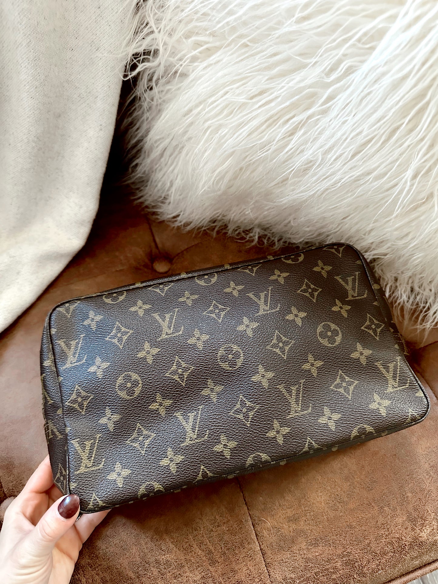 Louis Vuitton Canvas Trousse Toilette 28