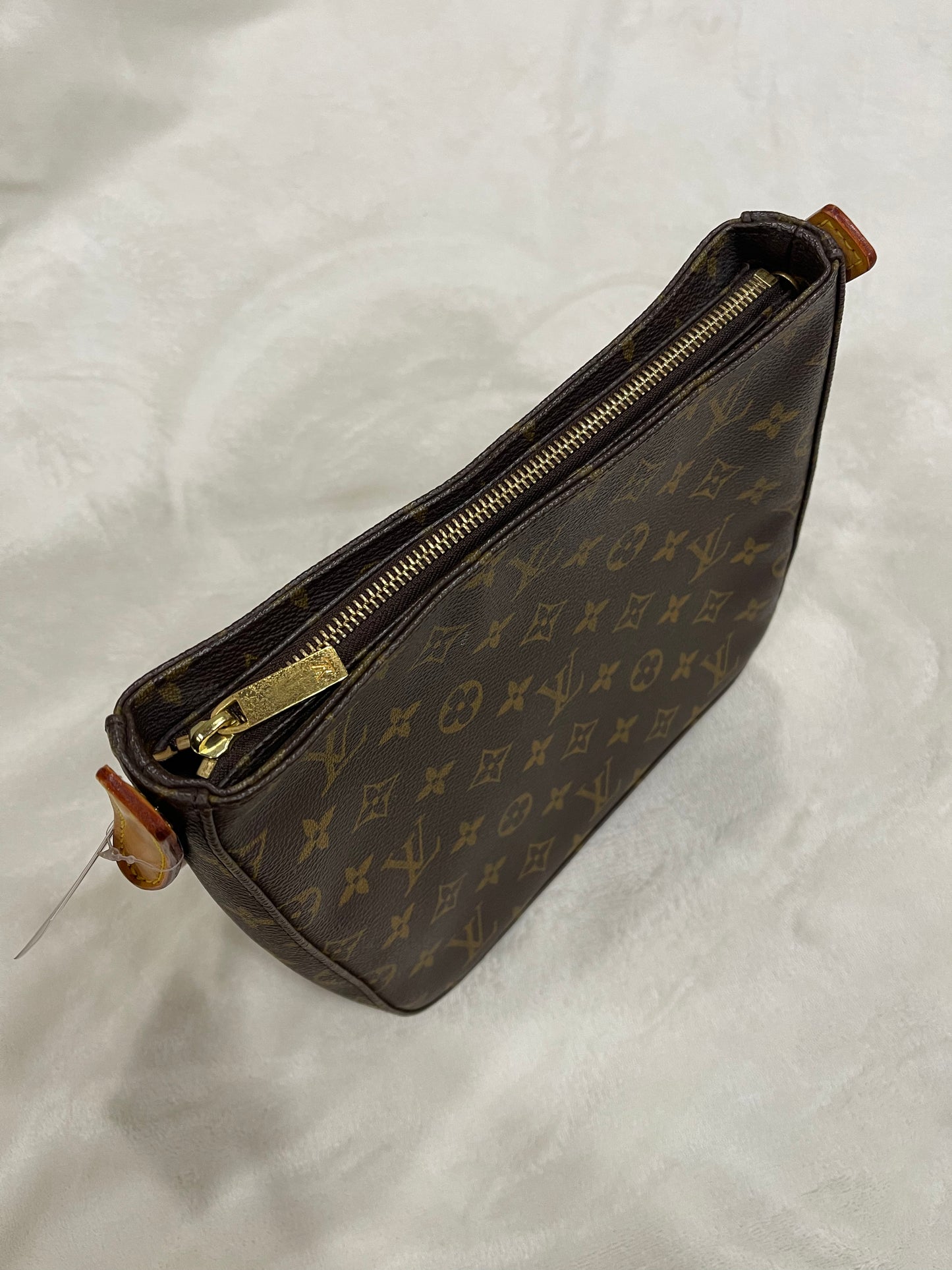 Louis Vuitton Looping MM