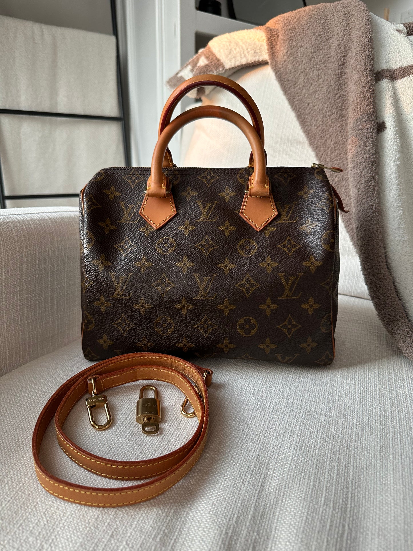 Louis Vuitton Speedy 25 Monogram
