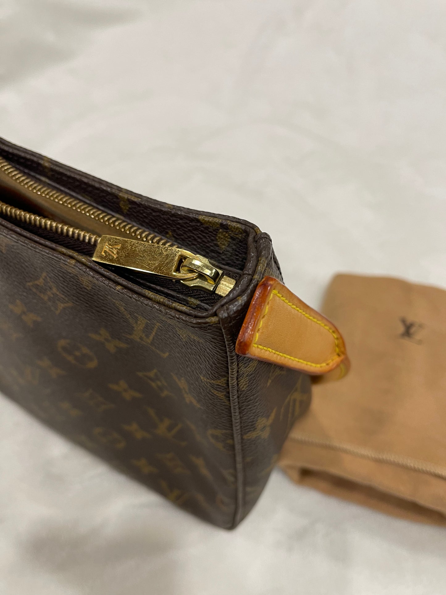 Louis Vuitton Looping MM