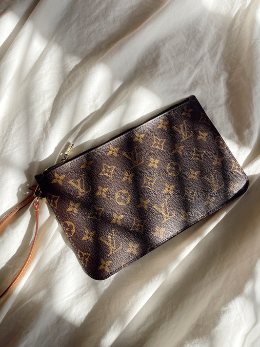 Louis Vuitton Neverfull Wristlet