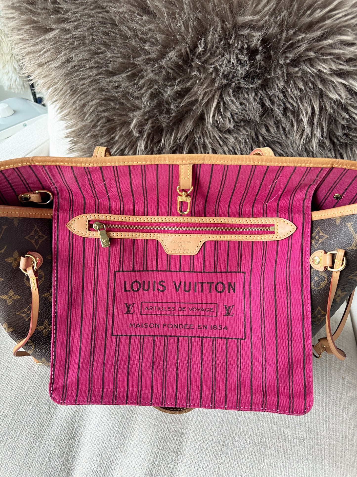 Louis Vuitton Monogram Neverfull MM Pivoine