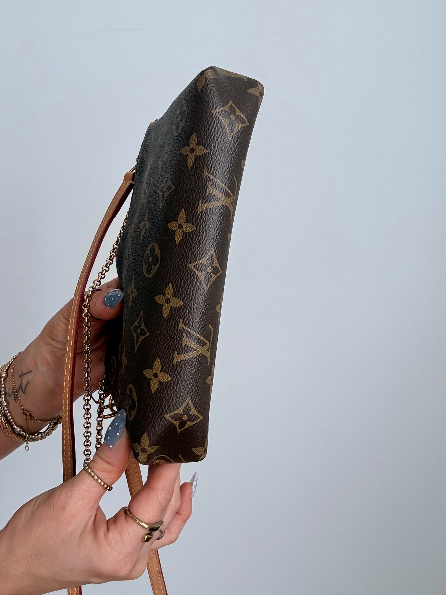 Louis Vuitton Monogram Pallas Clutch Rose Poudre
