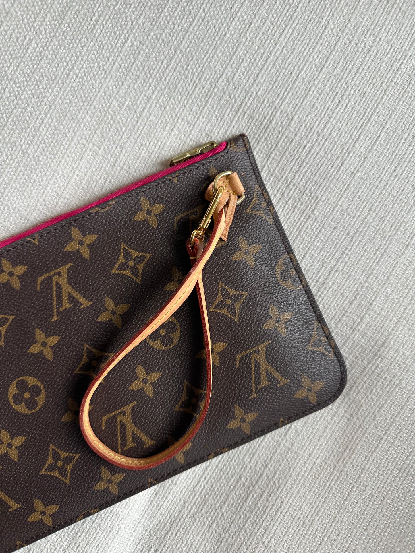 Louis Vuitton Monogram Pivoine Wristlet