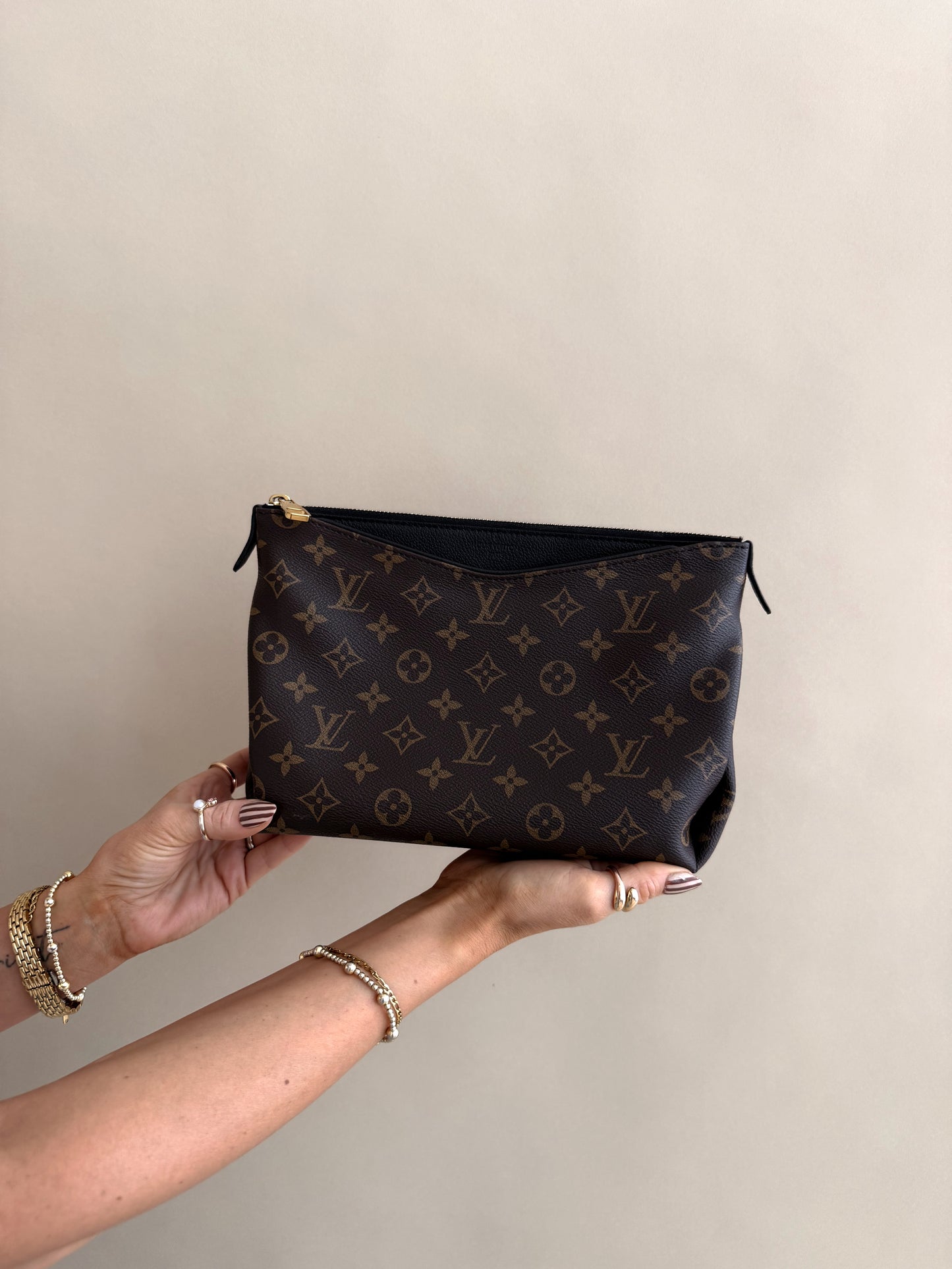 Louis Vuitton Pallas Beauty Case