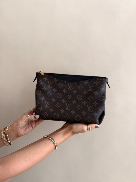 Louis Vuitton Pallas Beauty Case