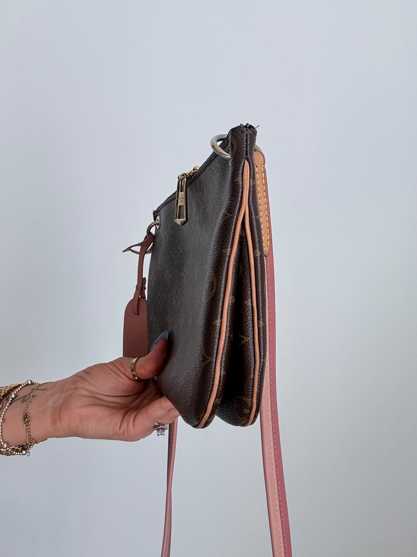 Louis Vuitton Monogram Lorette Vieux Rose