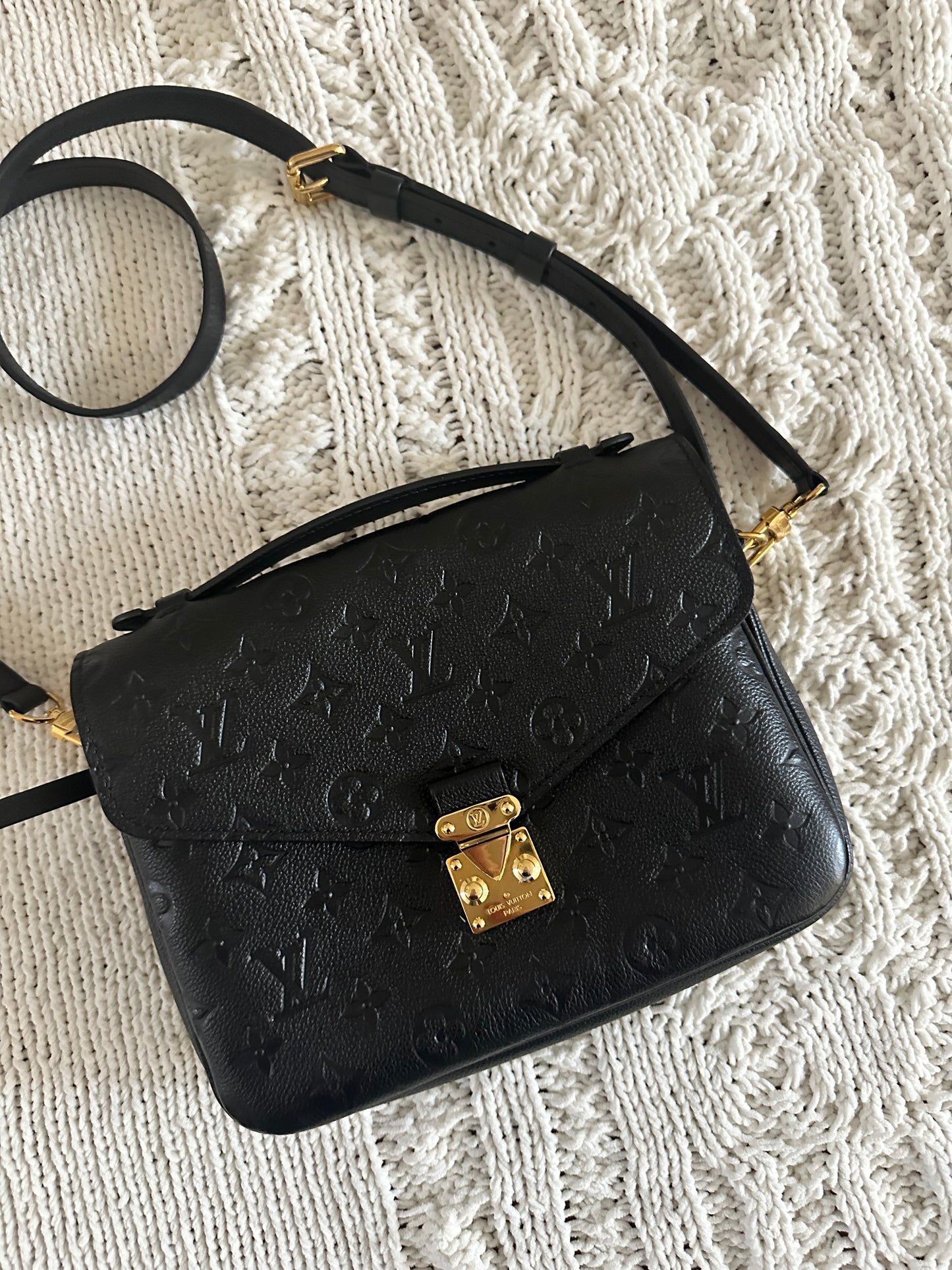 Louis Vuitton Pochette Metis Empreinte