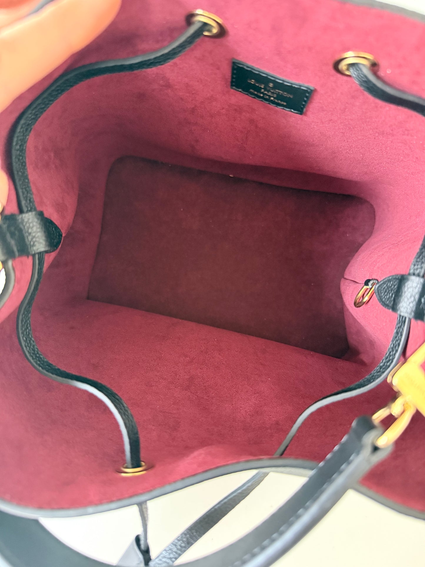 Louis Vuitton NéoNoé MM Bucket Bag Bicolor Monogram Empreinte
