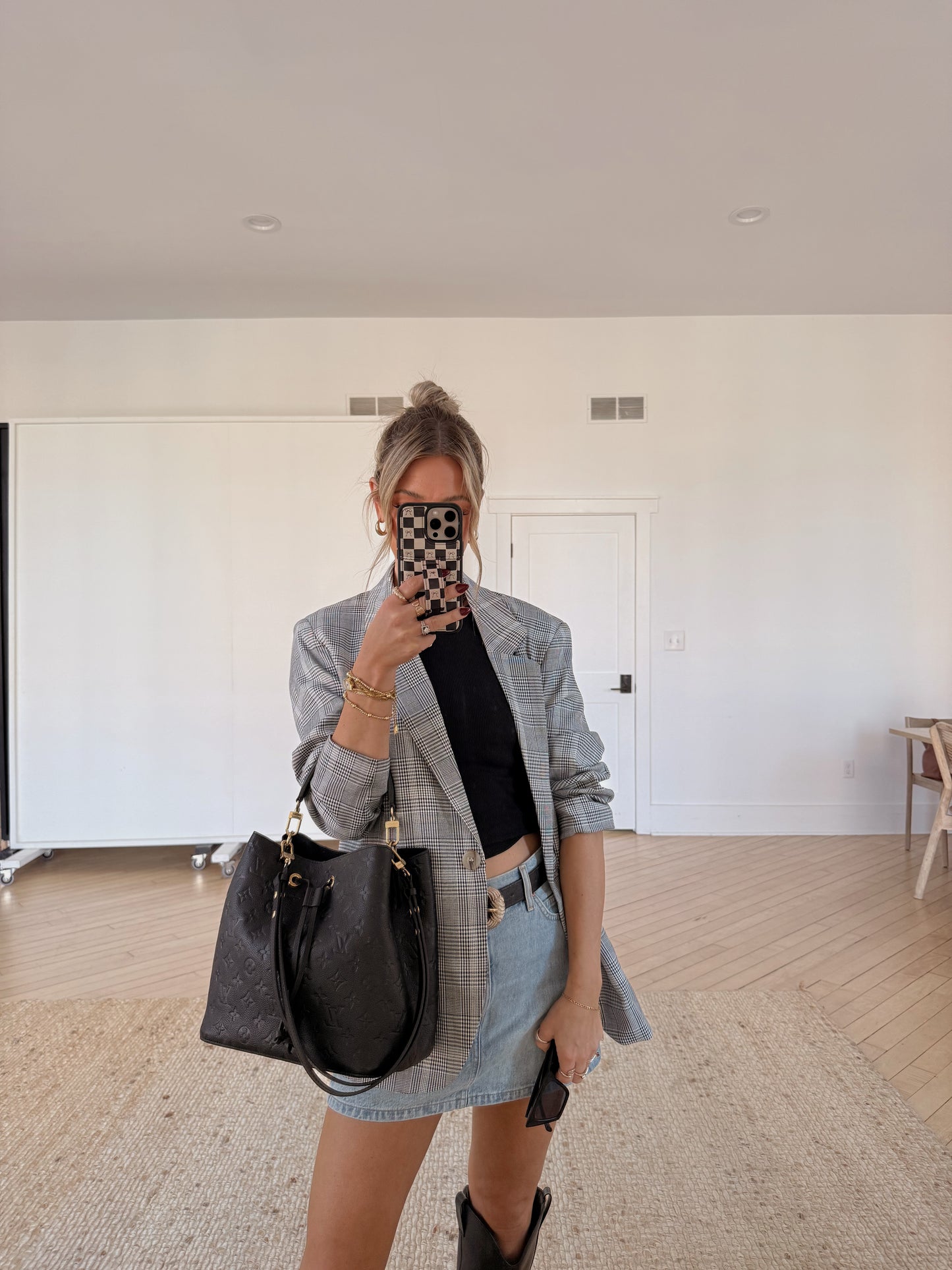 Louis Vuitton NéoNoé MM Bucket Bag Monogram Empreinte