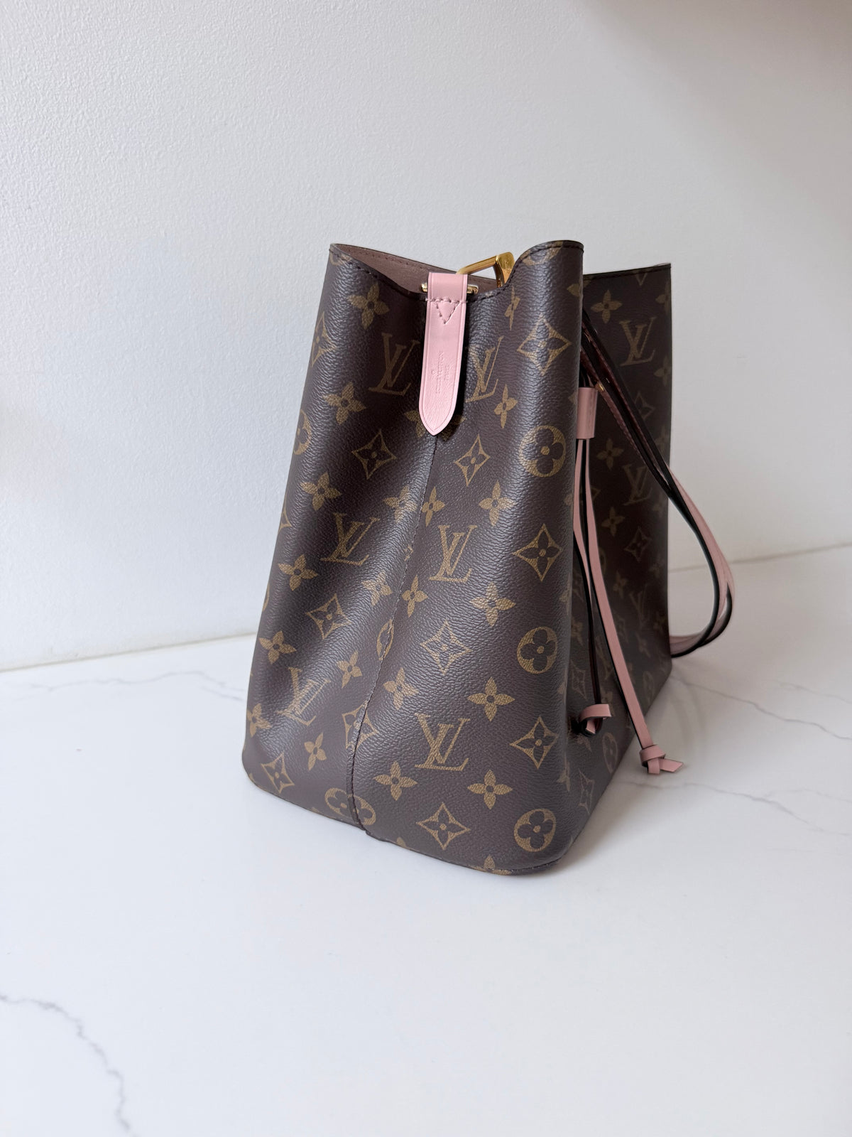 Louis Vuitton NeoNoe Monogram Rose