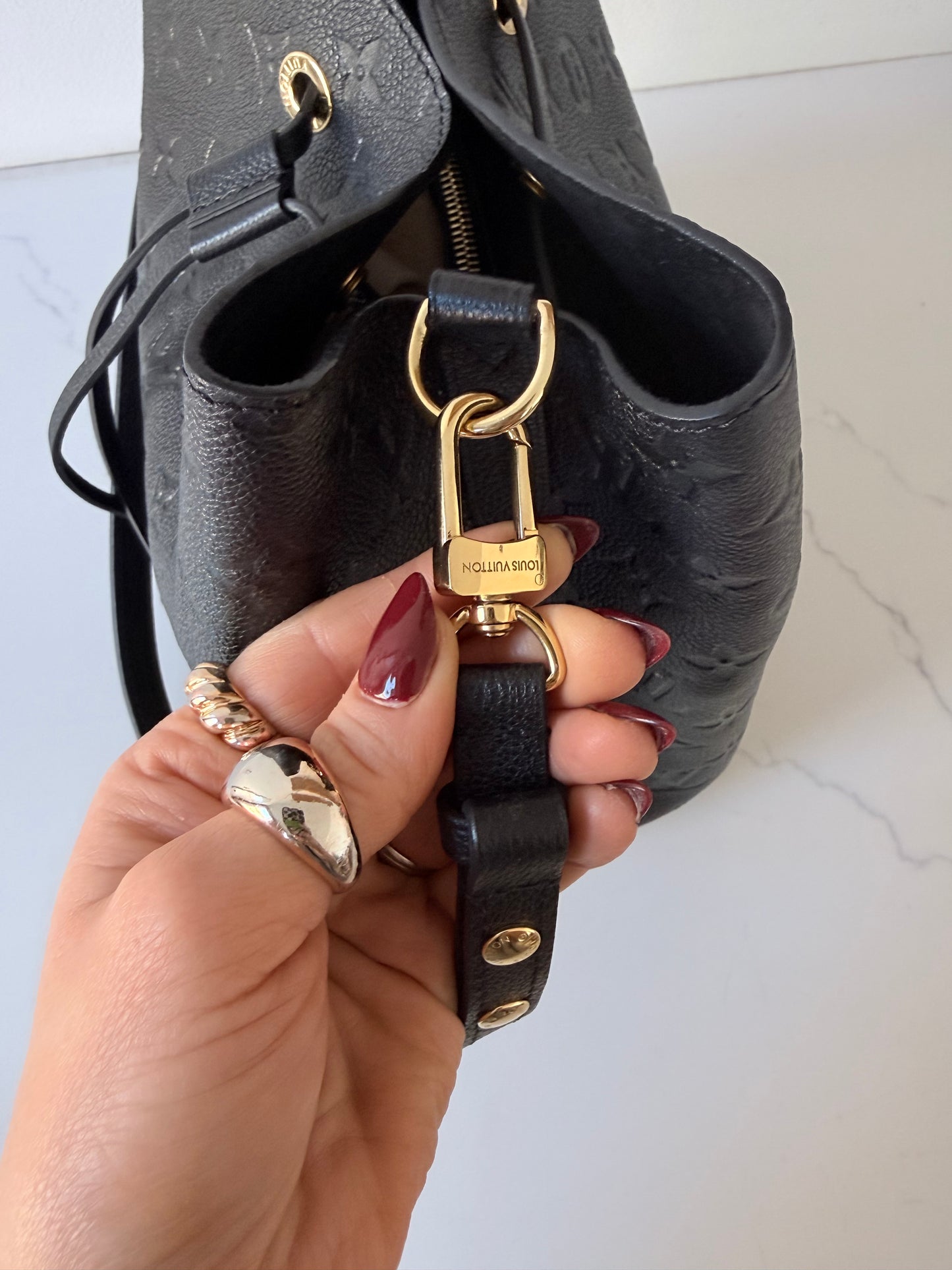 Louis Vuitton NéoNoé MM Bucket Bag Monogram Empreinte