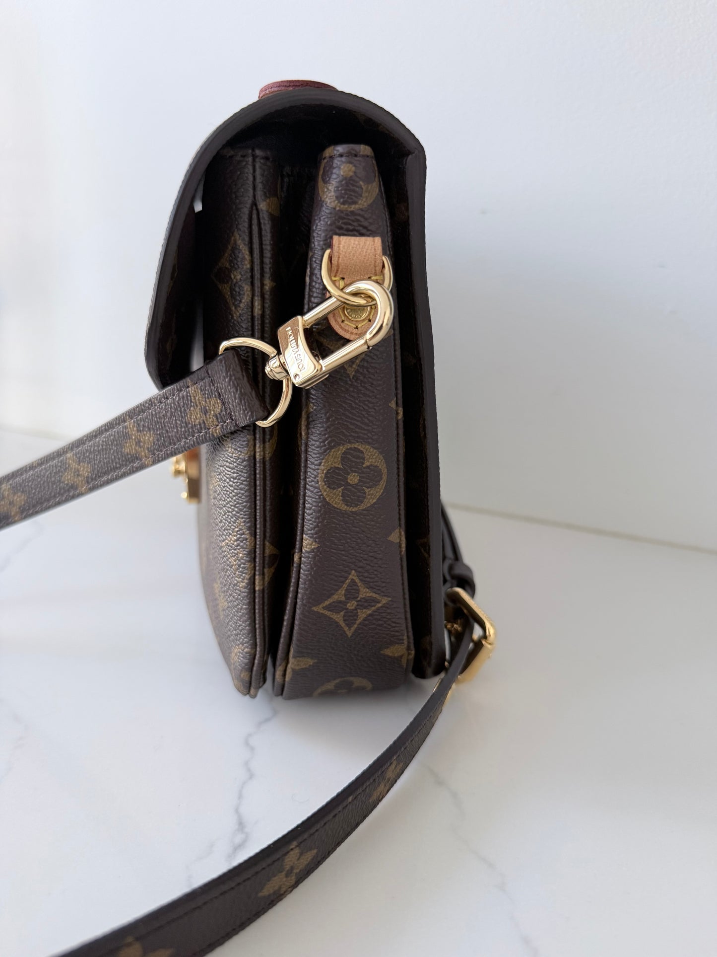 Louis Vuitton Pochette Métis Monogram
