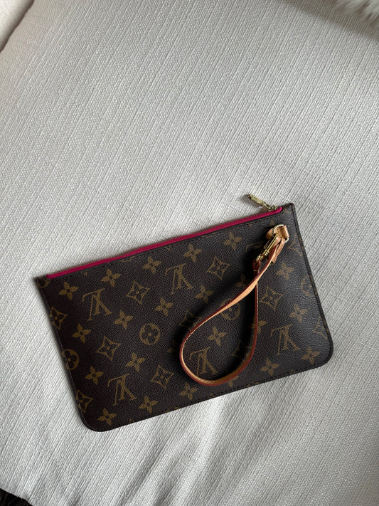 Louis Vuitton Monogram Pivoine Wristlet