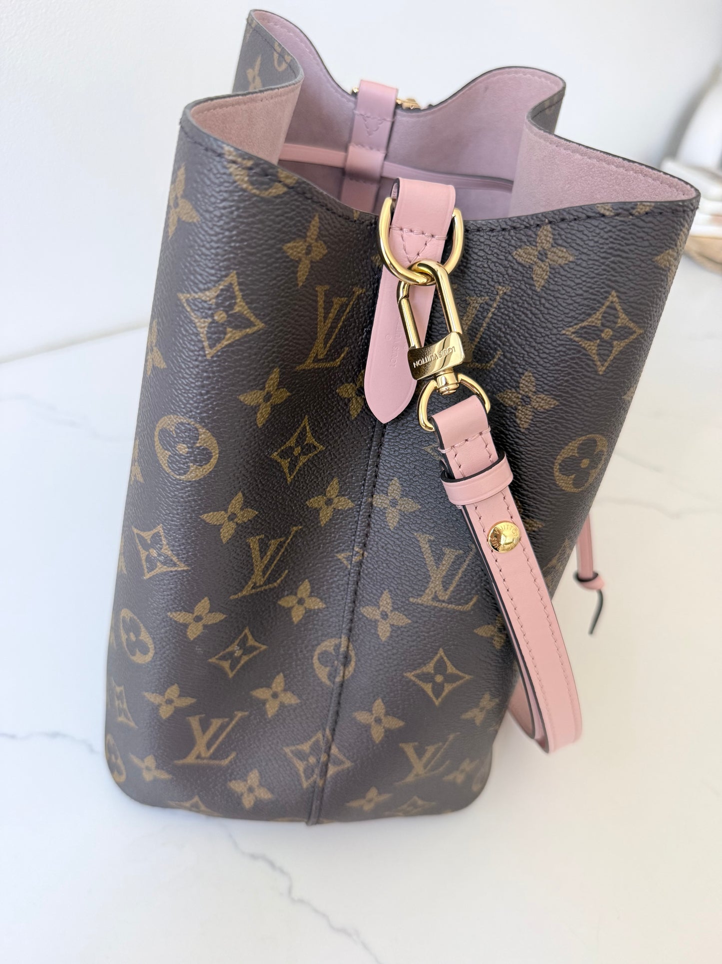 Louis Vuitton NeoNoe Monogram Rose