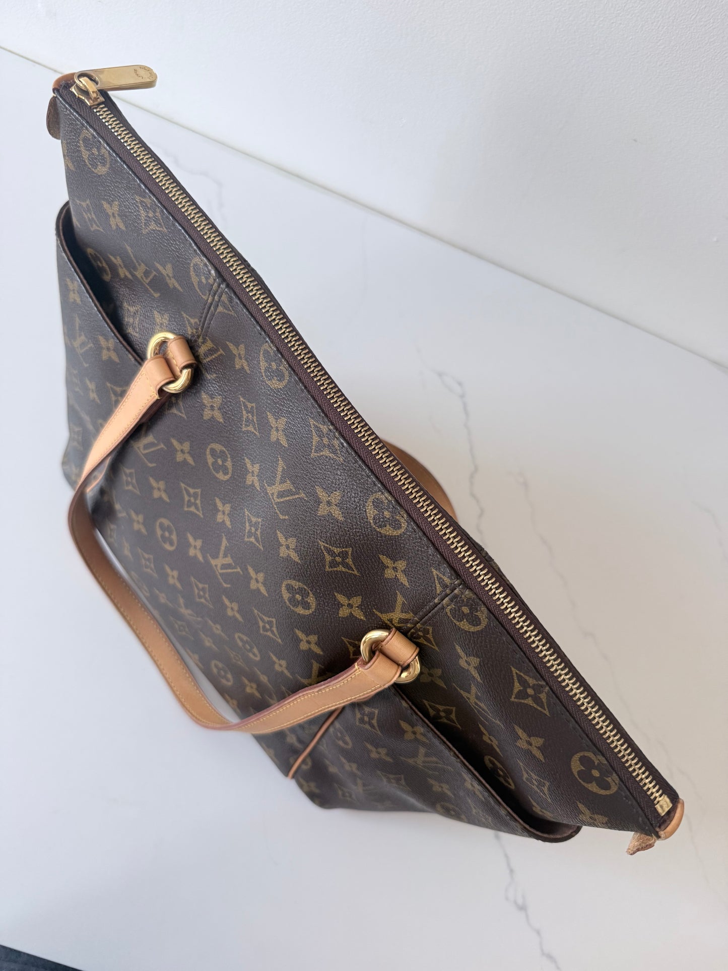 Louis Vuitton Monogram Totally MM
