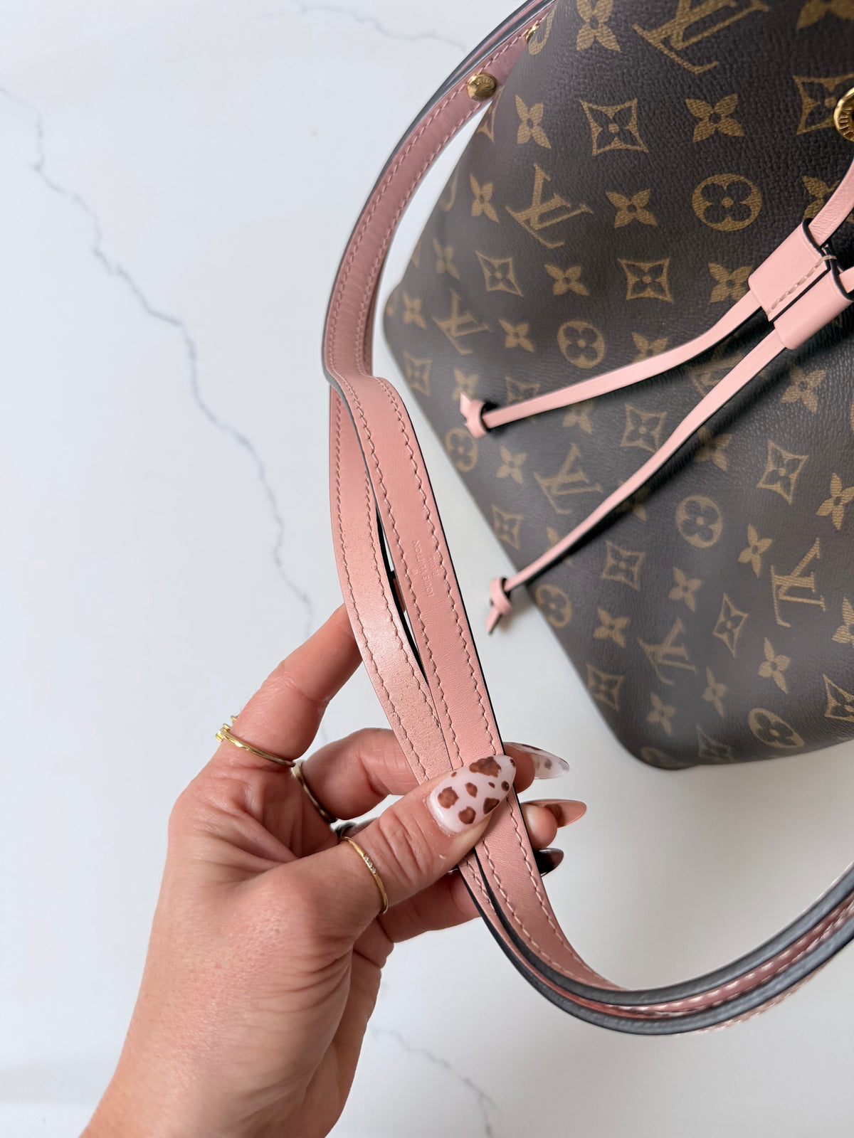 Louis Vuitton NeoNoe Monogram Rose