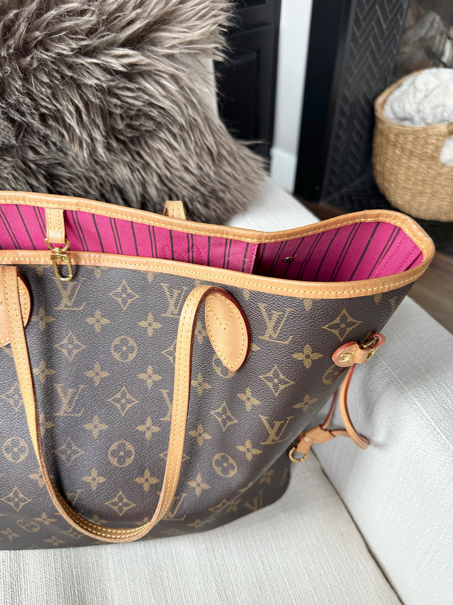 Louis Vuitton Monogram Neverfull MM Pivoine