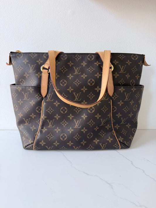 Louis Vuitton Monogram Totally MM
