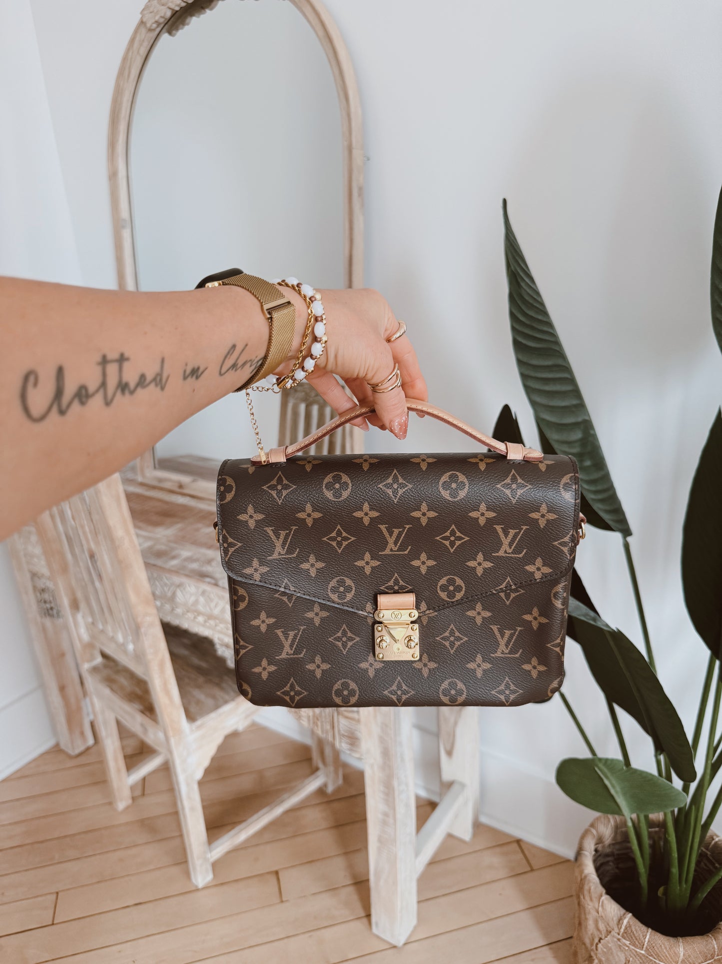 Louis Vuitton Pochette Métis Monogram