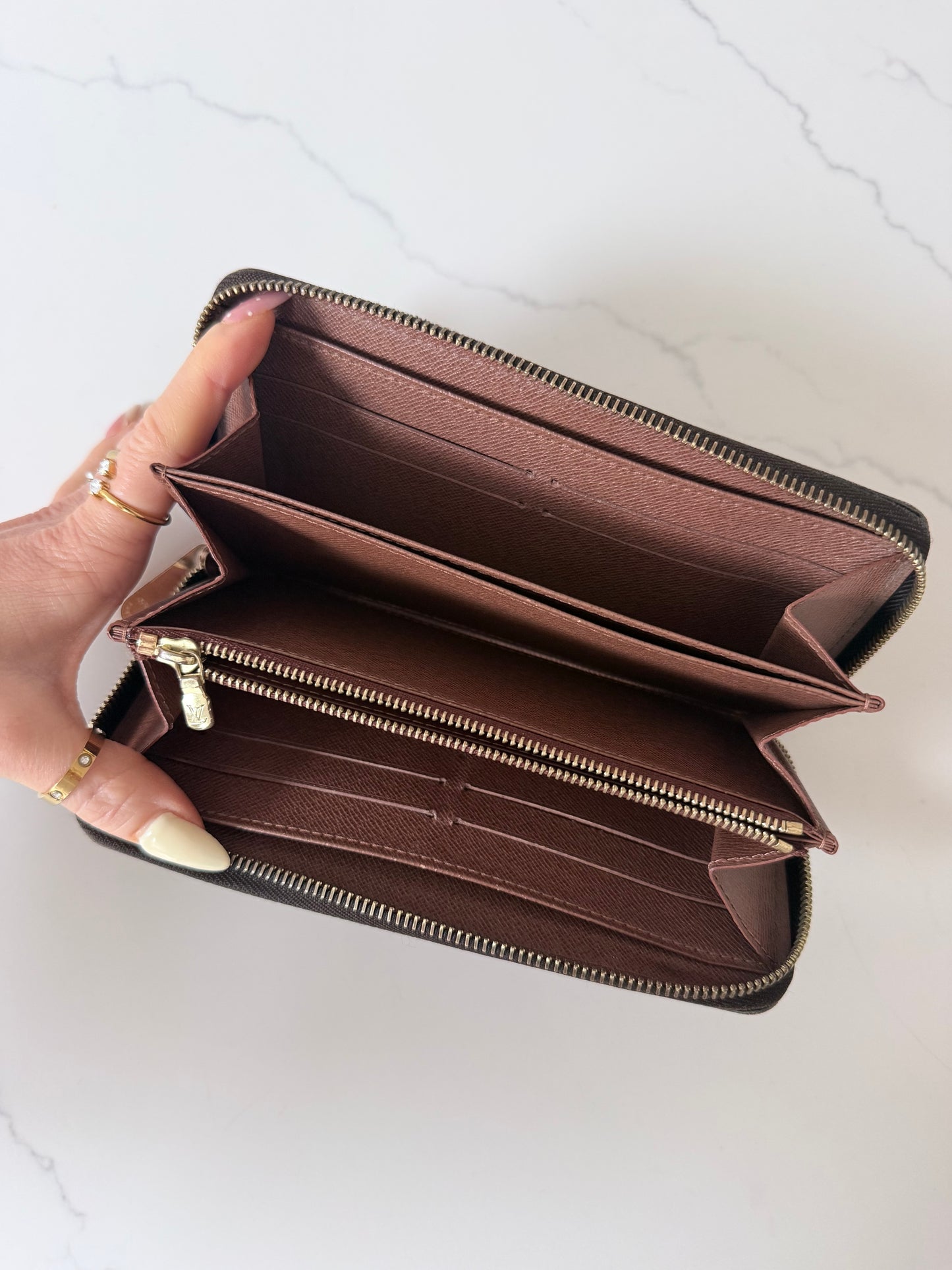 Louis Vuitton Monogram Zippy Wallet