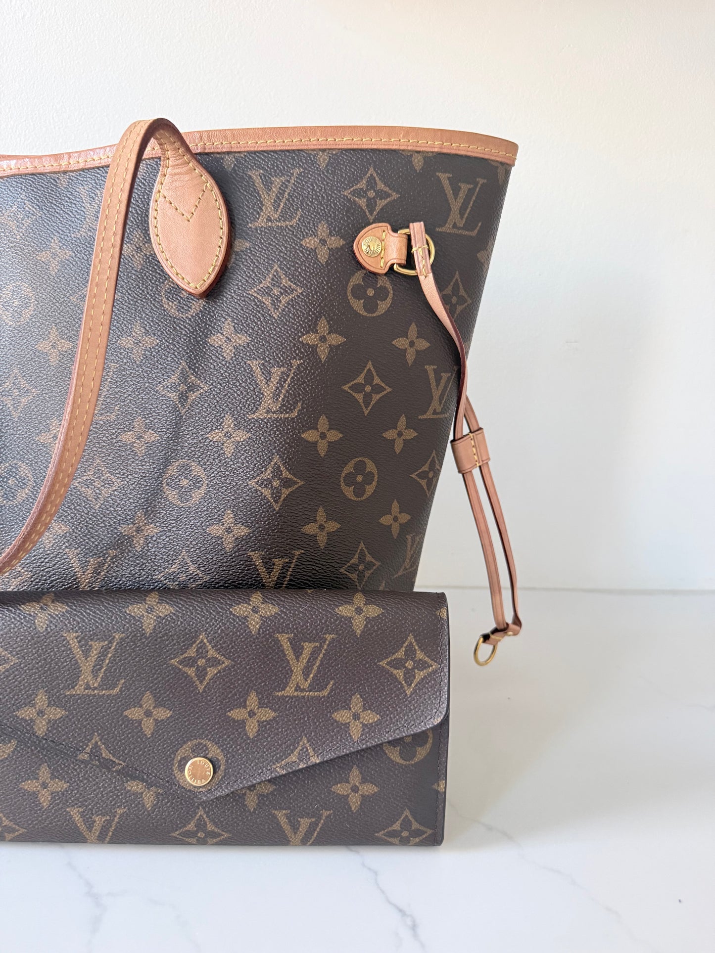 Louis Vuitton Monogram Sarah Wallet